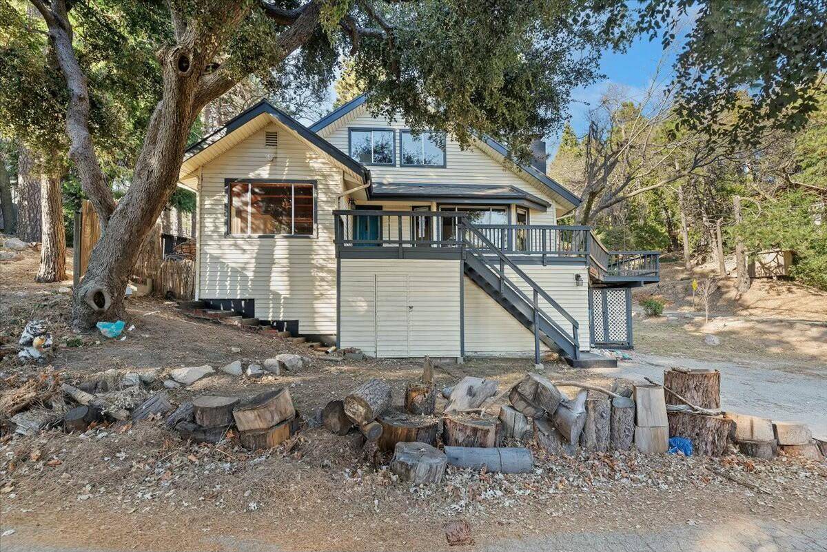 Crestline, CA 92325,25081 Crest Forest DR