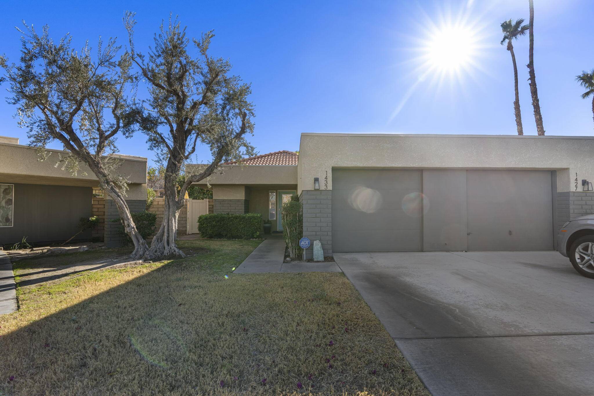 Palm Springs, CA 92262,1433 Sunflower CIR