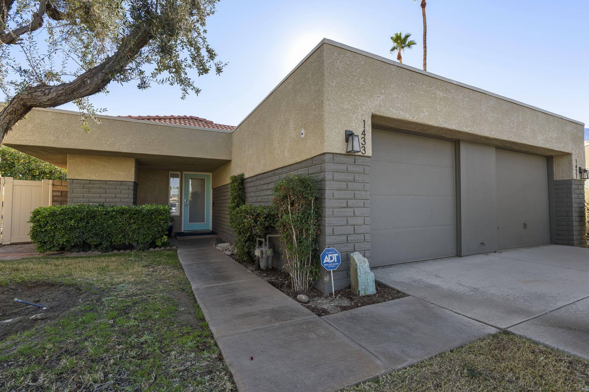 Palm Springs, CA 92262,1433 Sunflower CIR