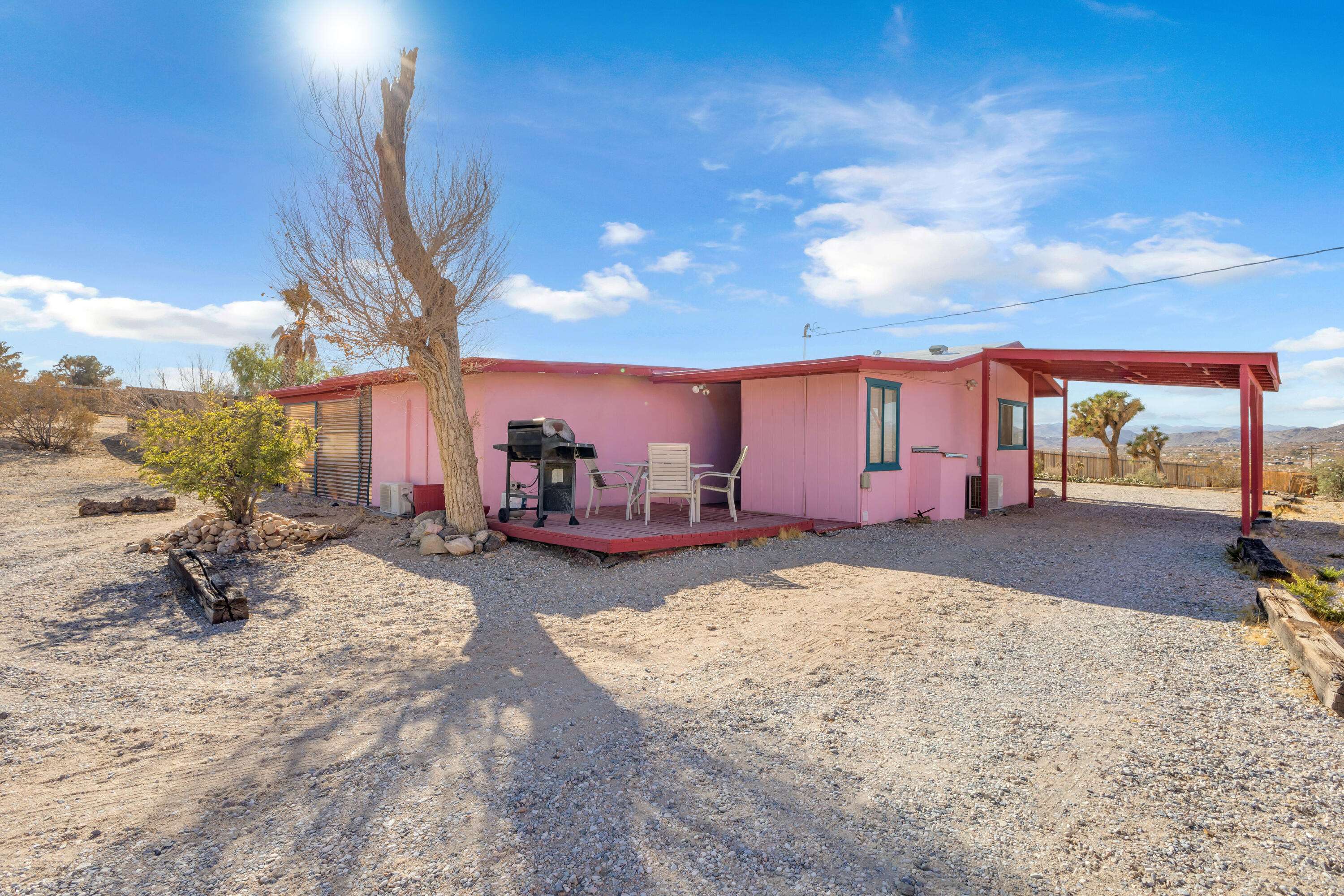 Joshua Tree, CA 92252,2642 Star LN