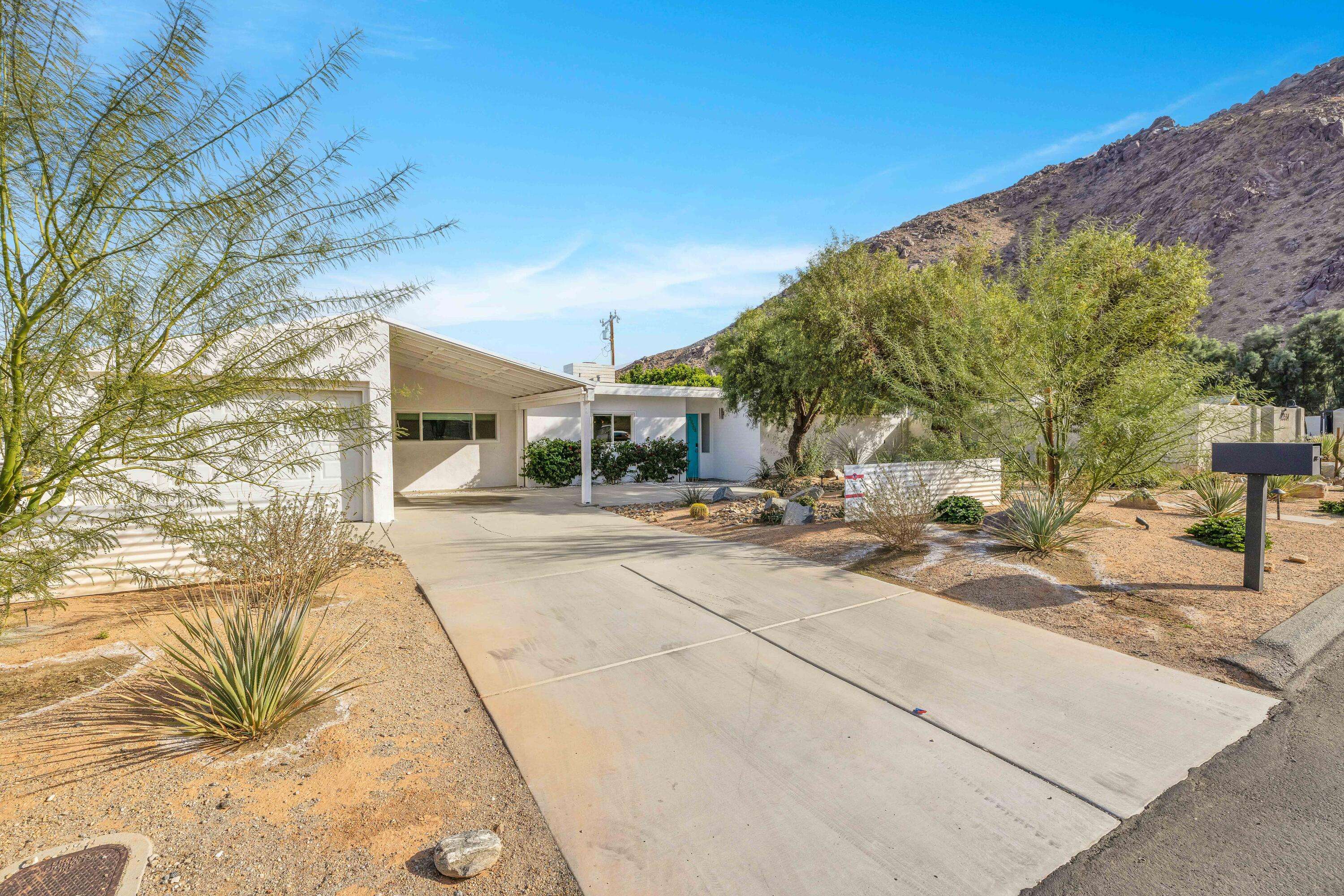 Palm Springs, CA 92262,22504 Parkmead DR