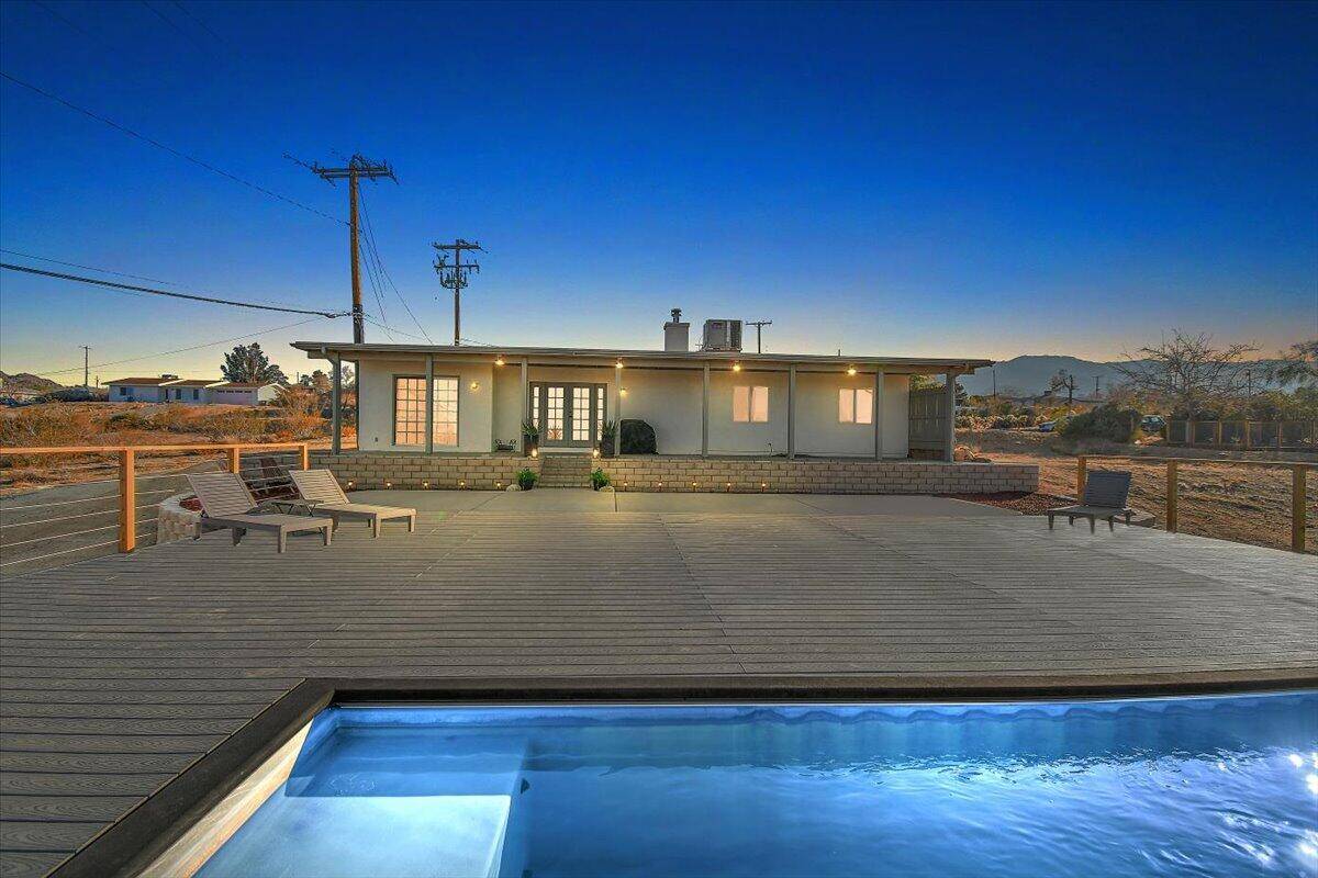 Joshua Tree, CA 92252,61746 Crest Circle DR