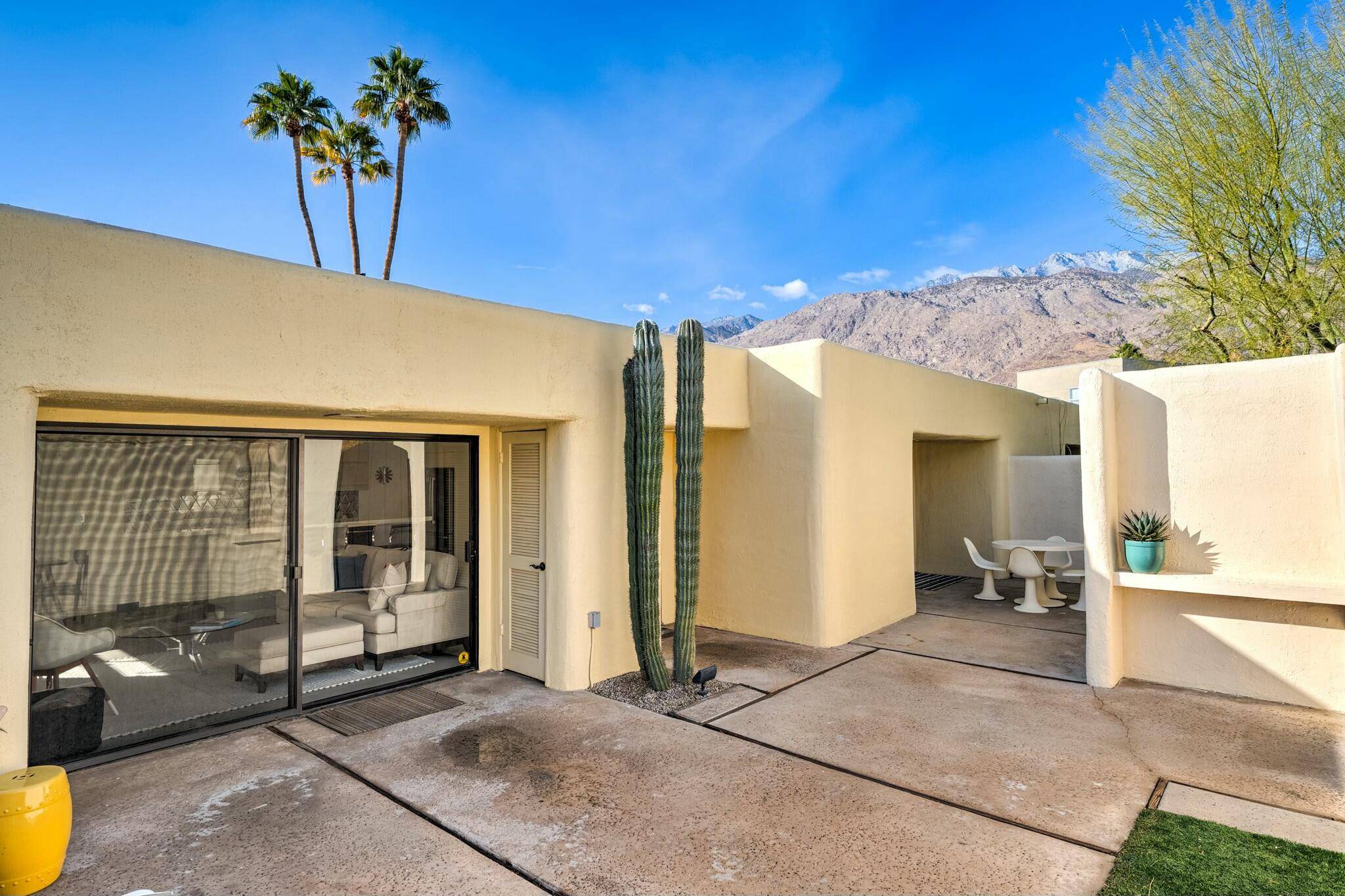 Palm Springs, CA 92262,436 N Greenhouse WAY