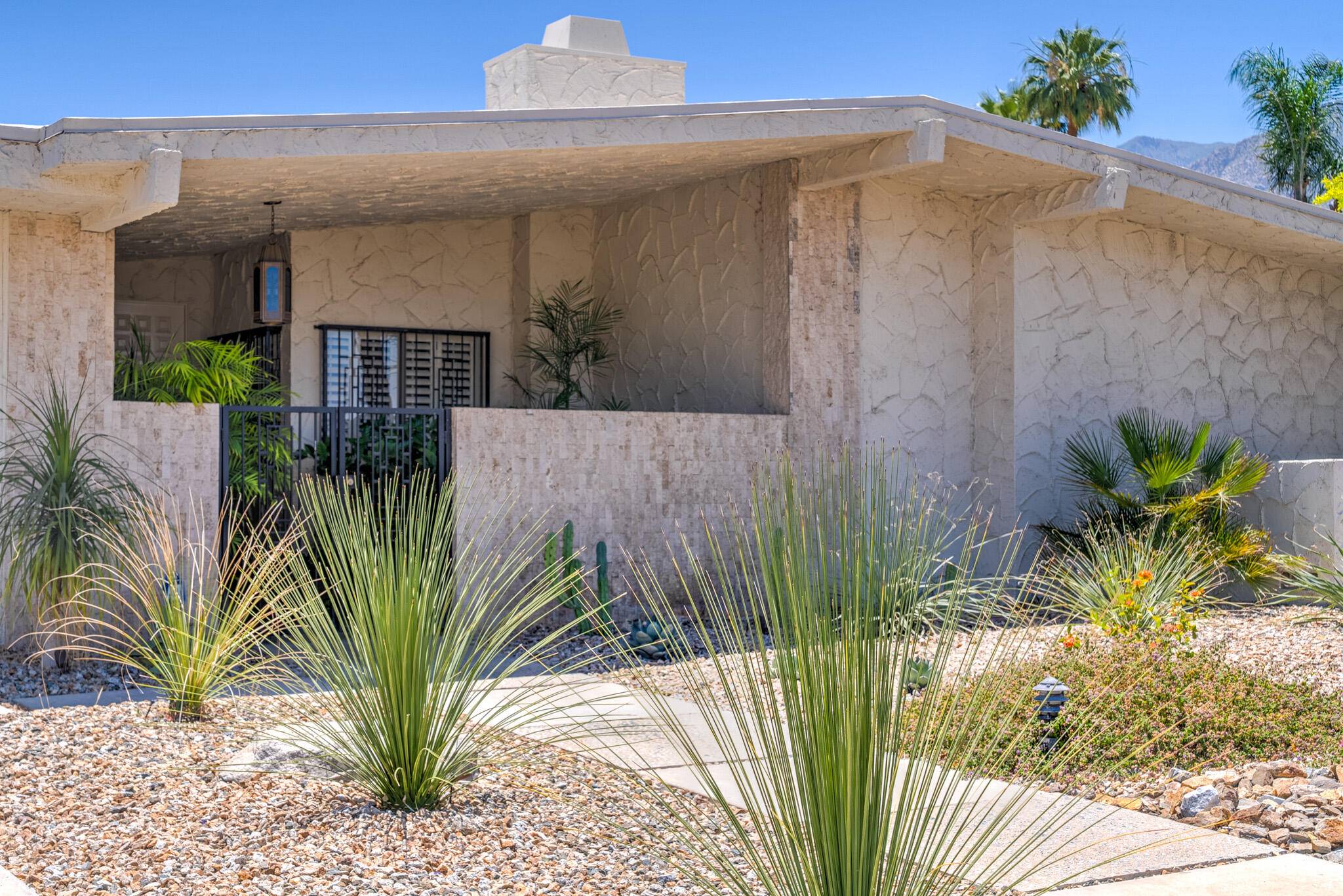 Palm Springs, CA 92264,1511 E Twin Palms DR