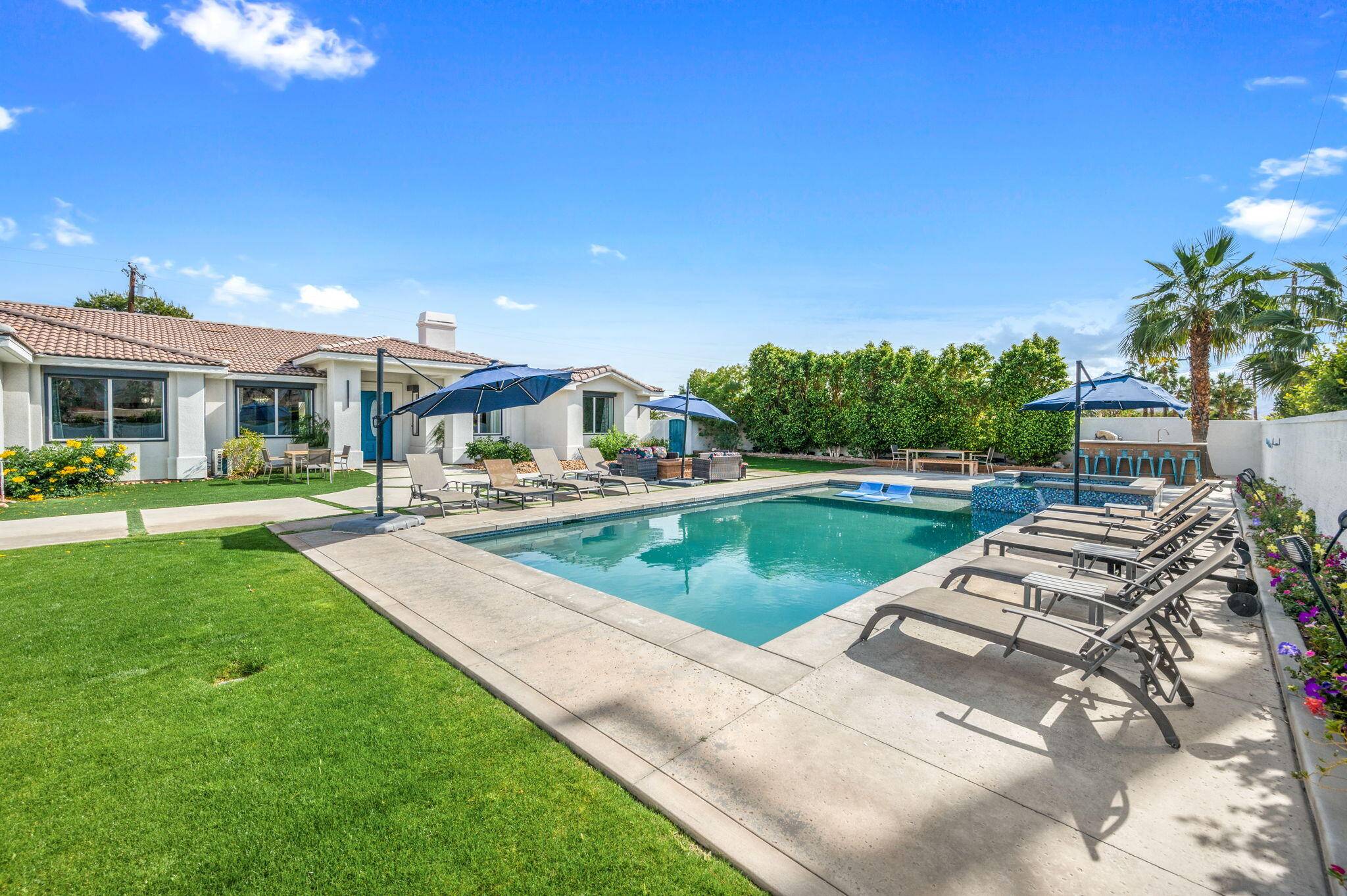 Palm Springs, CA 92262,2932 N Sunrise WAY