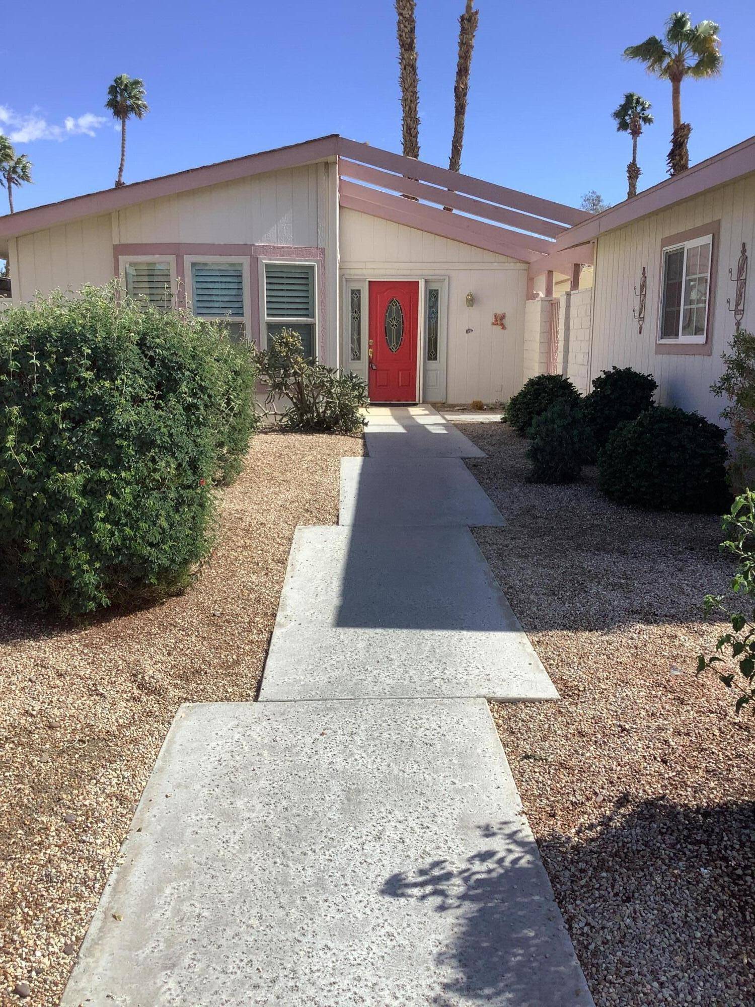 Thousand Palms, CA 92276,35020 Serenade