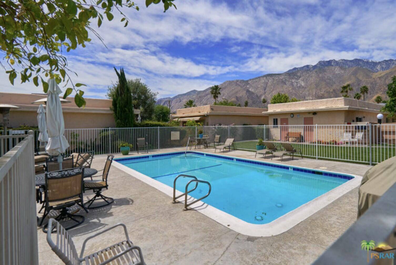 Palm Springs, CA 92262,821 E Vista Chino #1