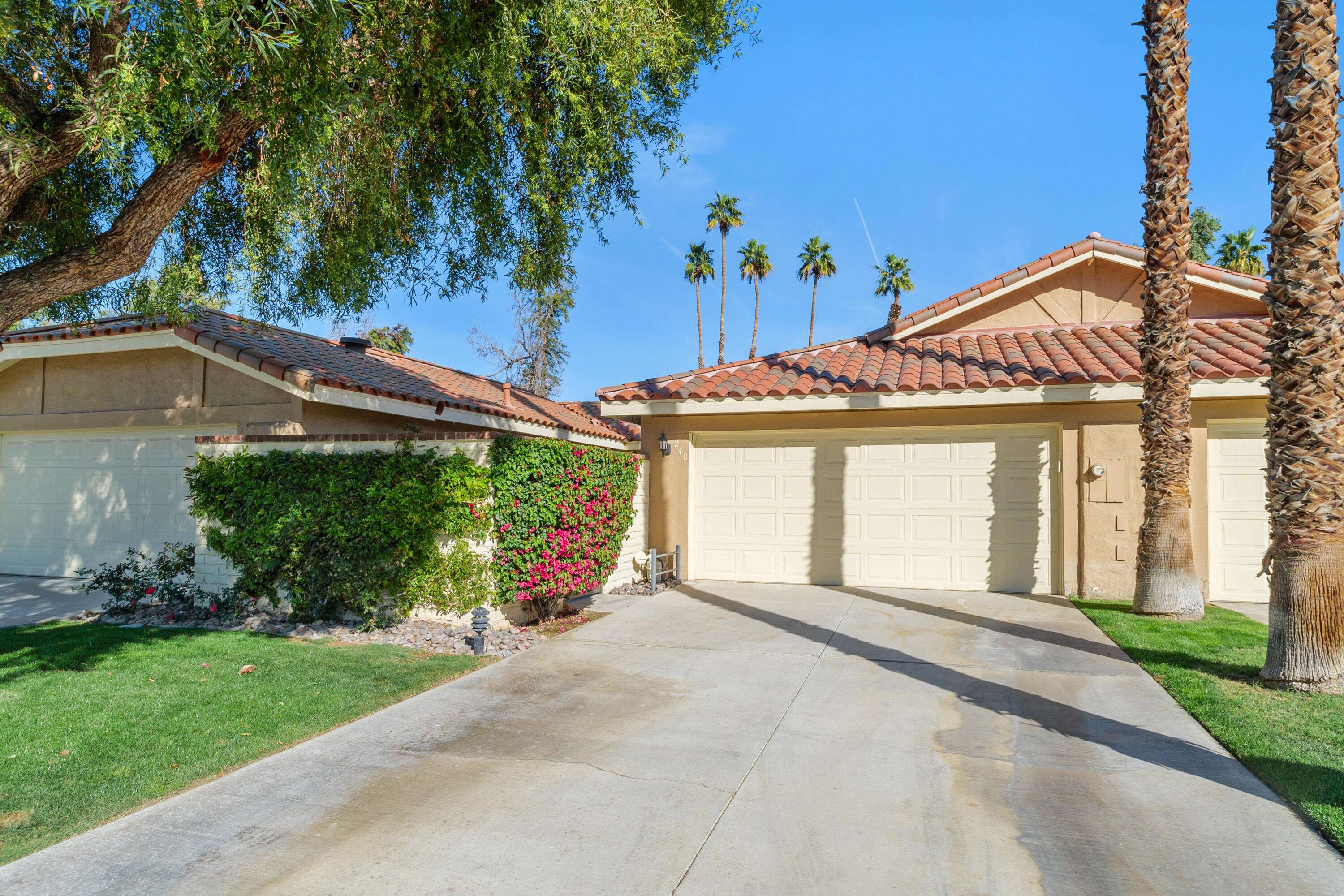 Palm Desert, CA 92260,240 Santa Barbara CIR