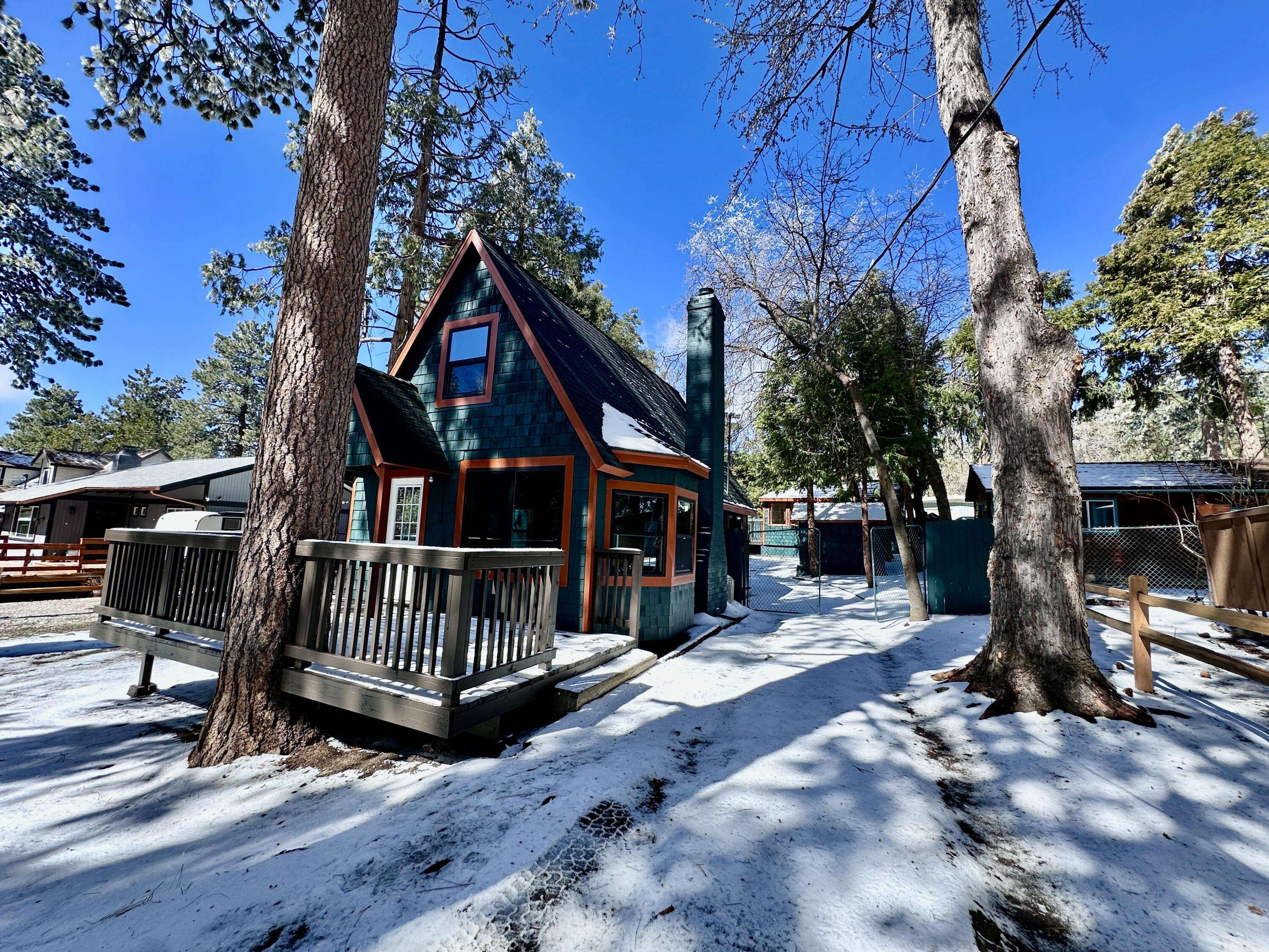 Idyllwild, CA 92549,52730 Sylvan WAY