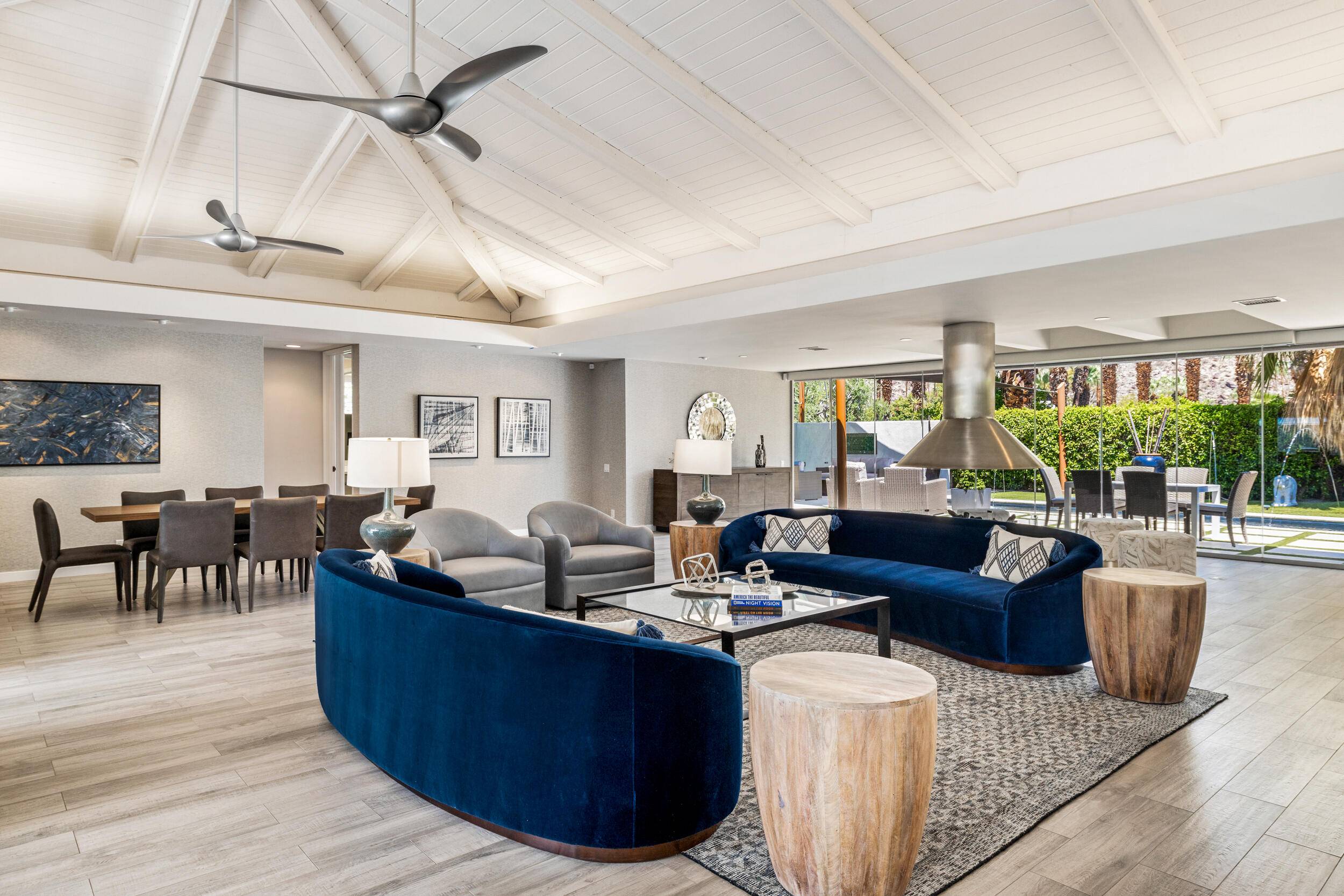 Palm Springs, CA 92262,580 W Panga WAY #2