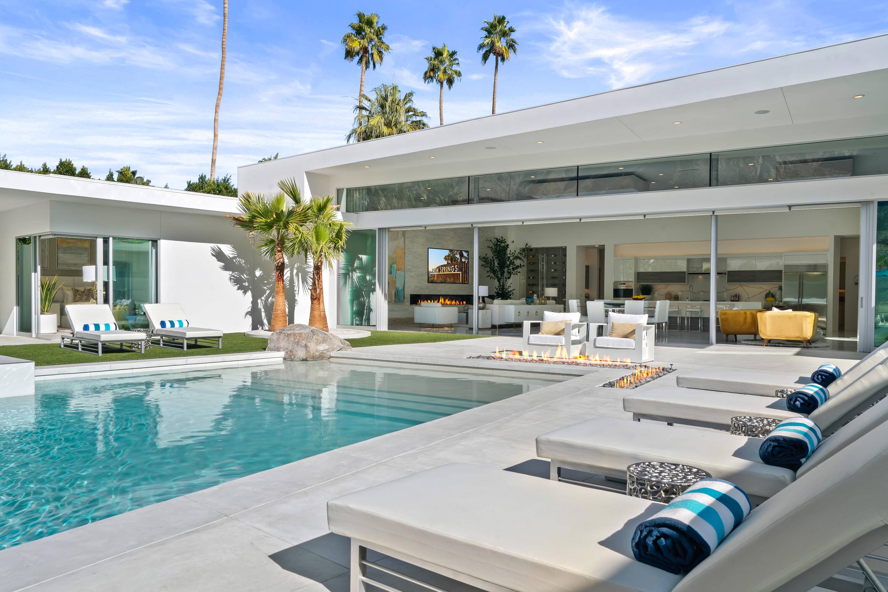 Palm Springs, CA 92262,718 Las Palmas Estates DR