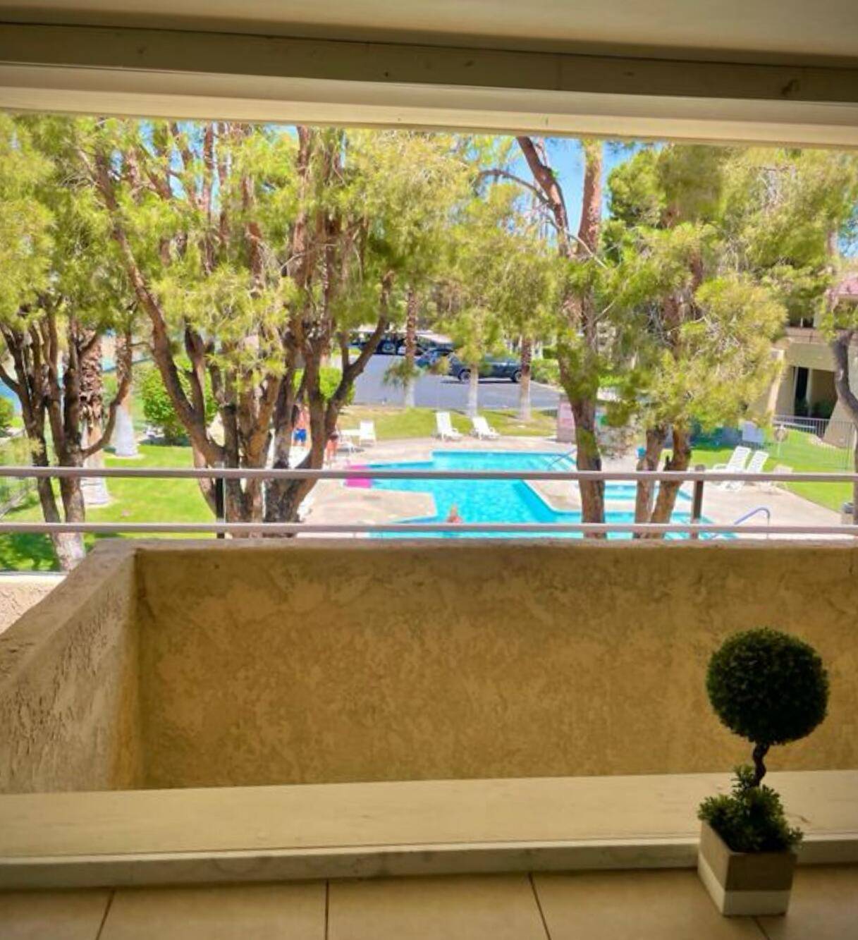 Palm Springs, CA 92262,701 Los Felices CIR #213