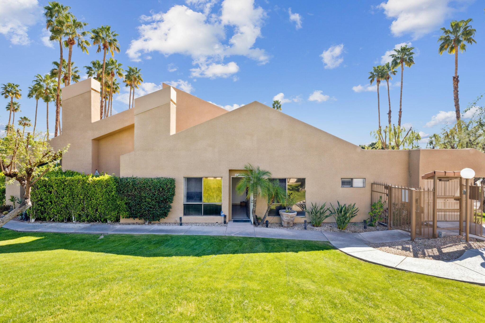 Palm Springs, CA 92264,2950 E Escoba DR #I