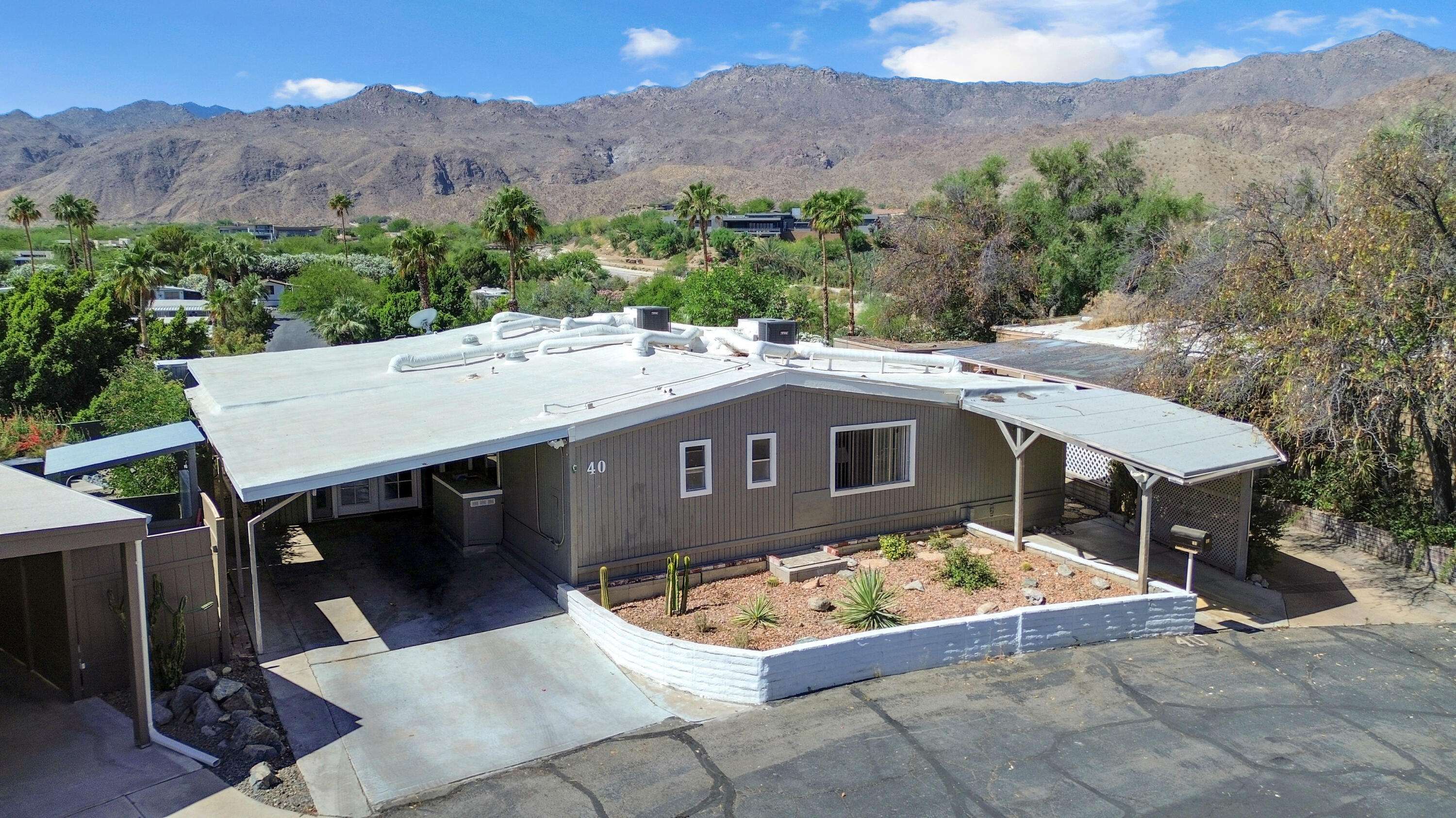 Palm Desert, CA 92260,40 Country Club DR