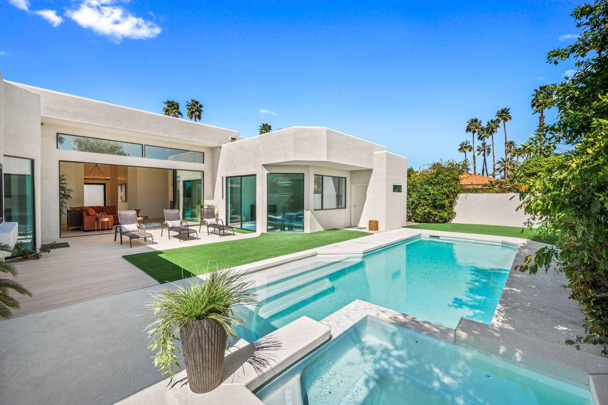 Indian Wells, CA 92210,45350 Mesa CV