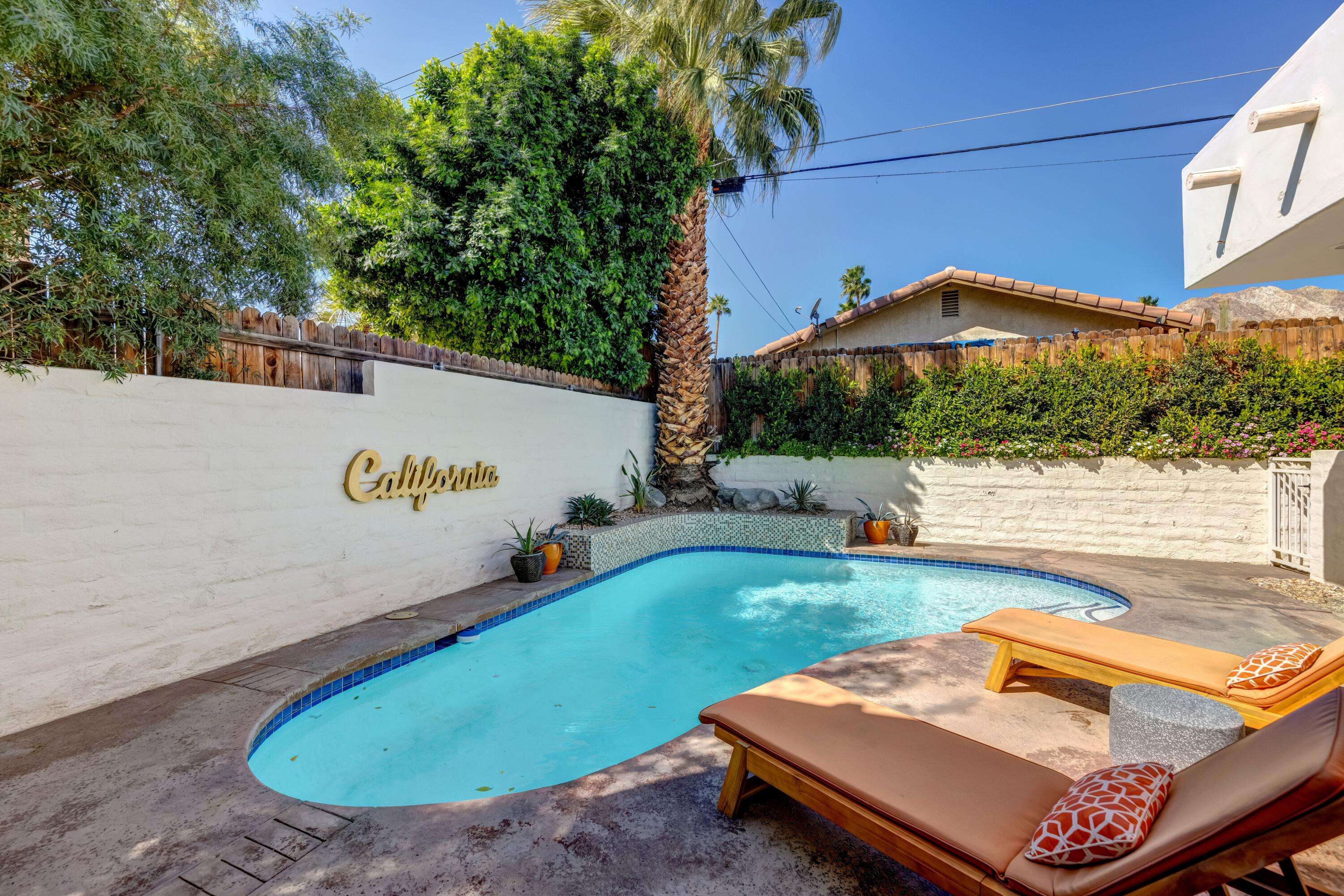 La Quinta, CA 92253,54305 Eisenhower DR