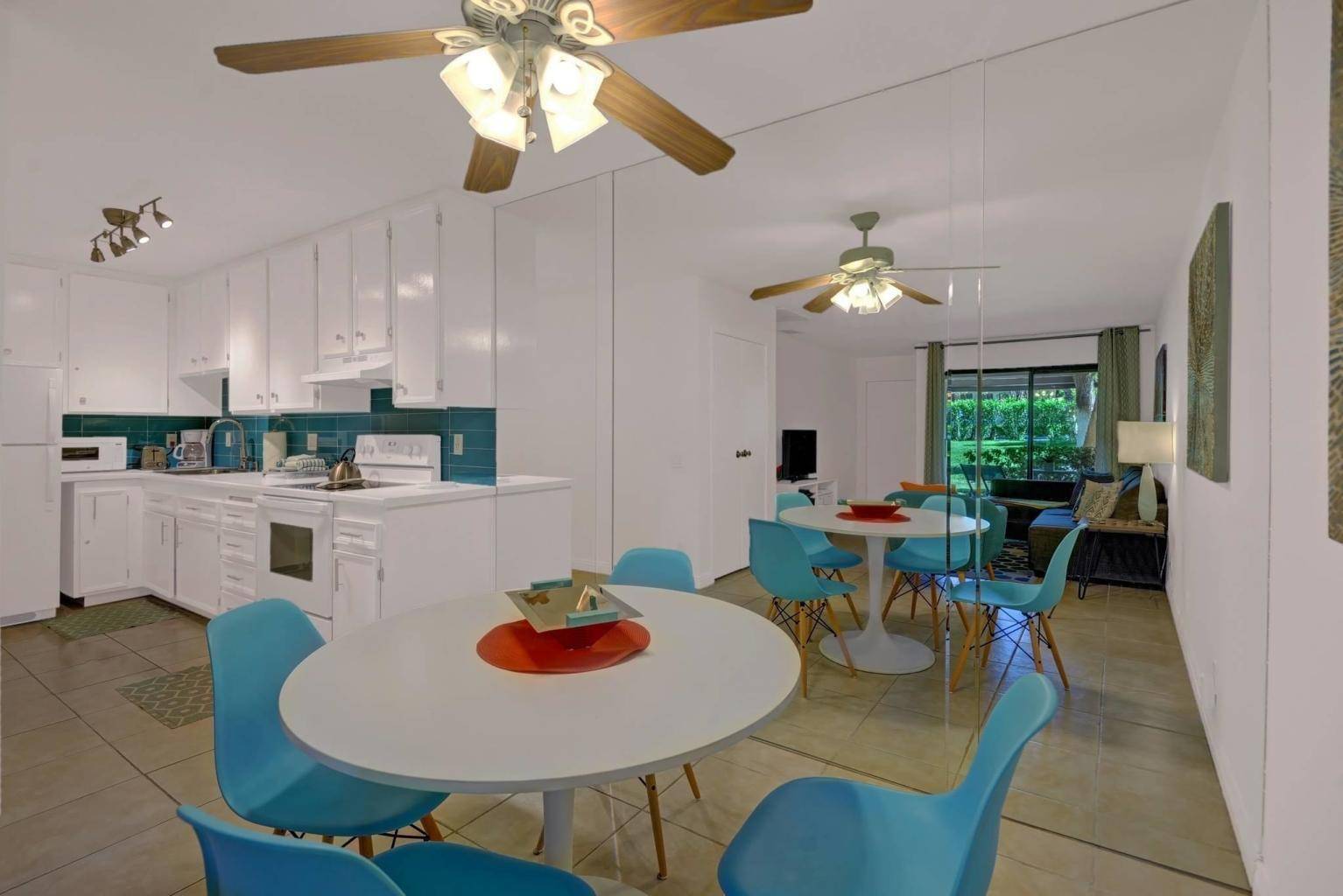 Palm Springs, CA 92262,680 N Ashurst CT #100