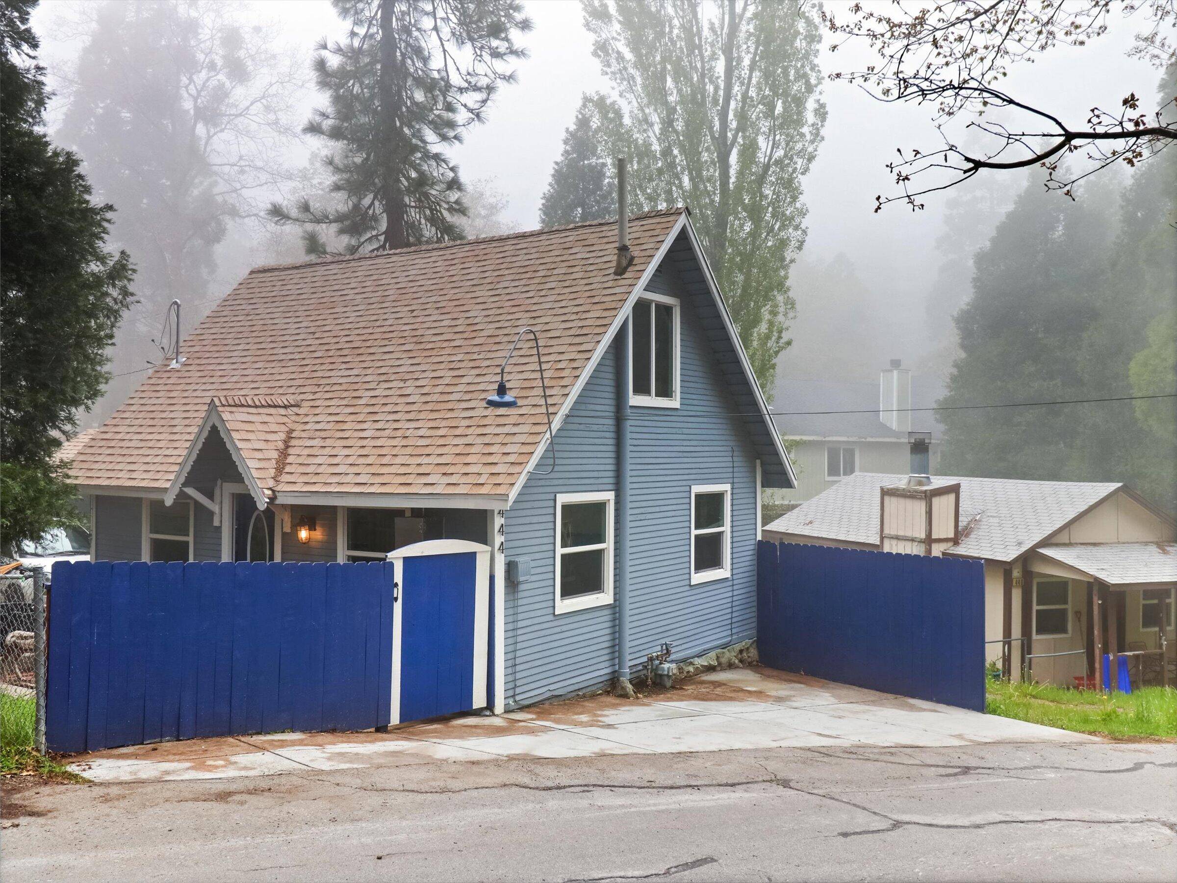 Crestline, CA 92325,444 Long Beach AVE
