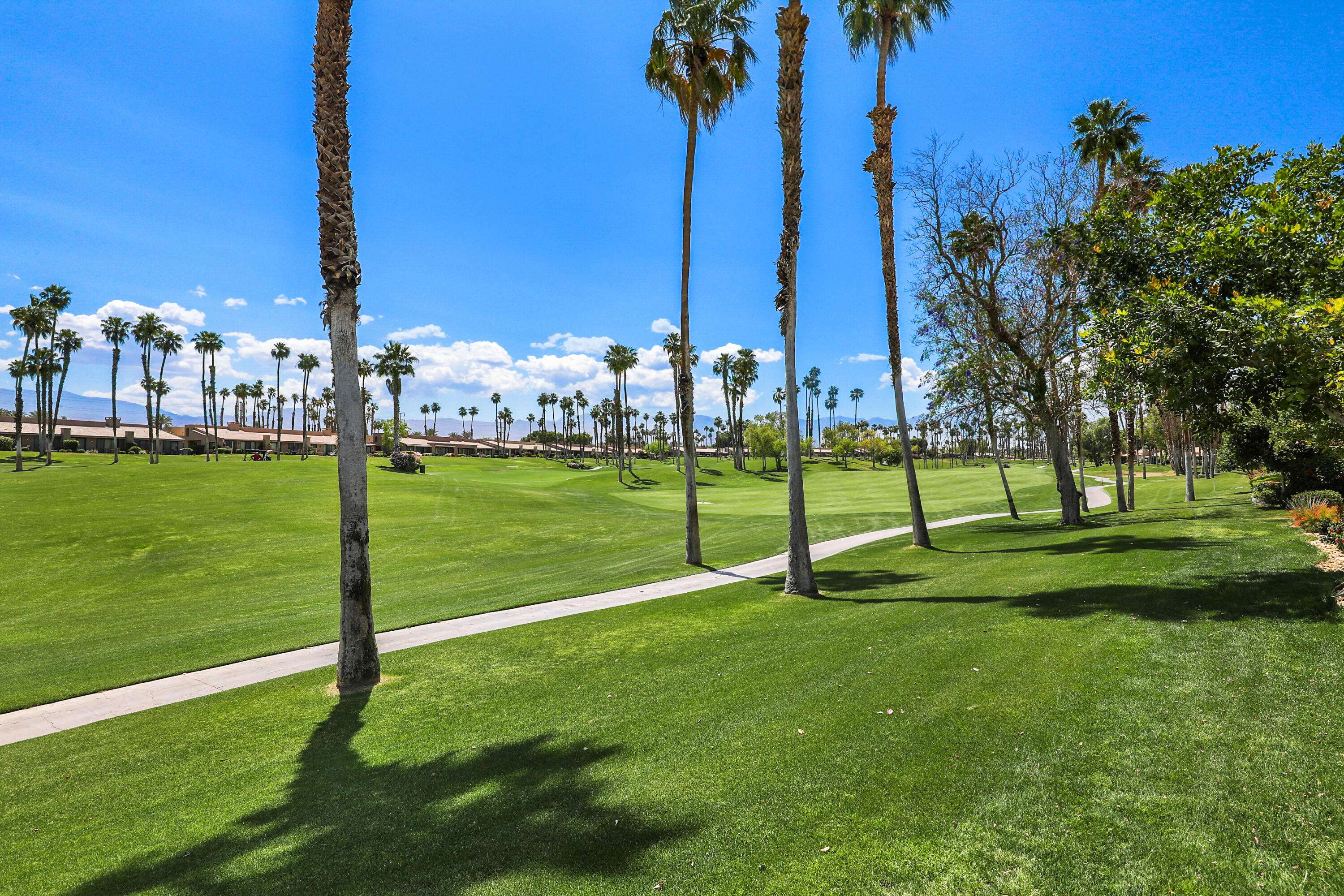 Palm Desert, CA 92211,76793 Chrysanthemum WAY