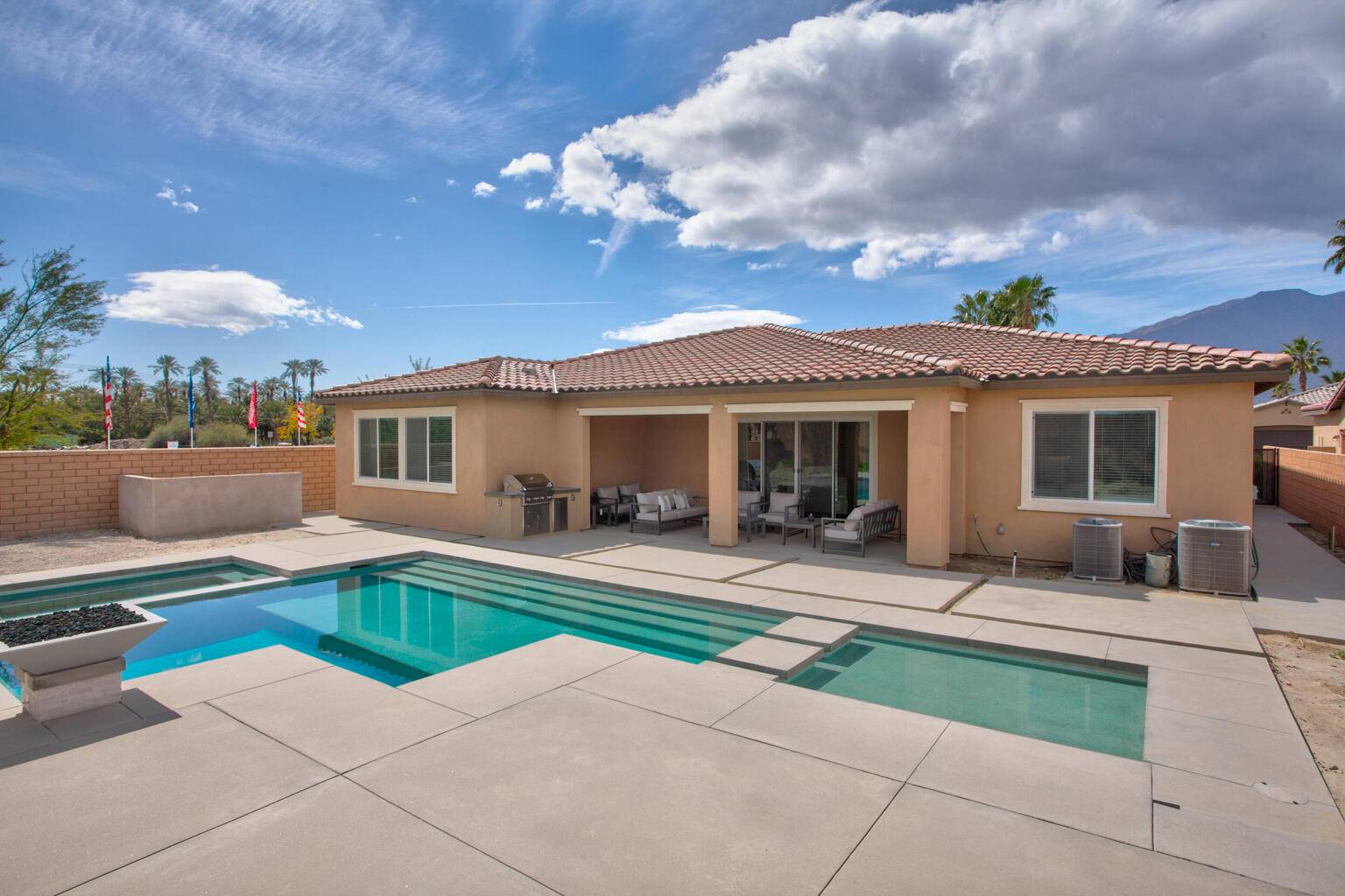 La Quinta, CA 92253,57350 Camino Pacifica