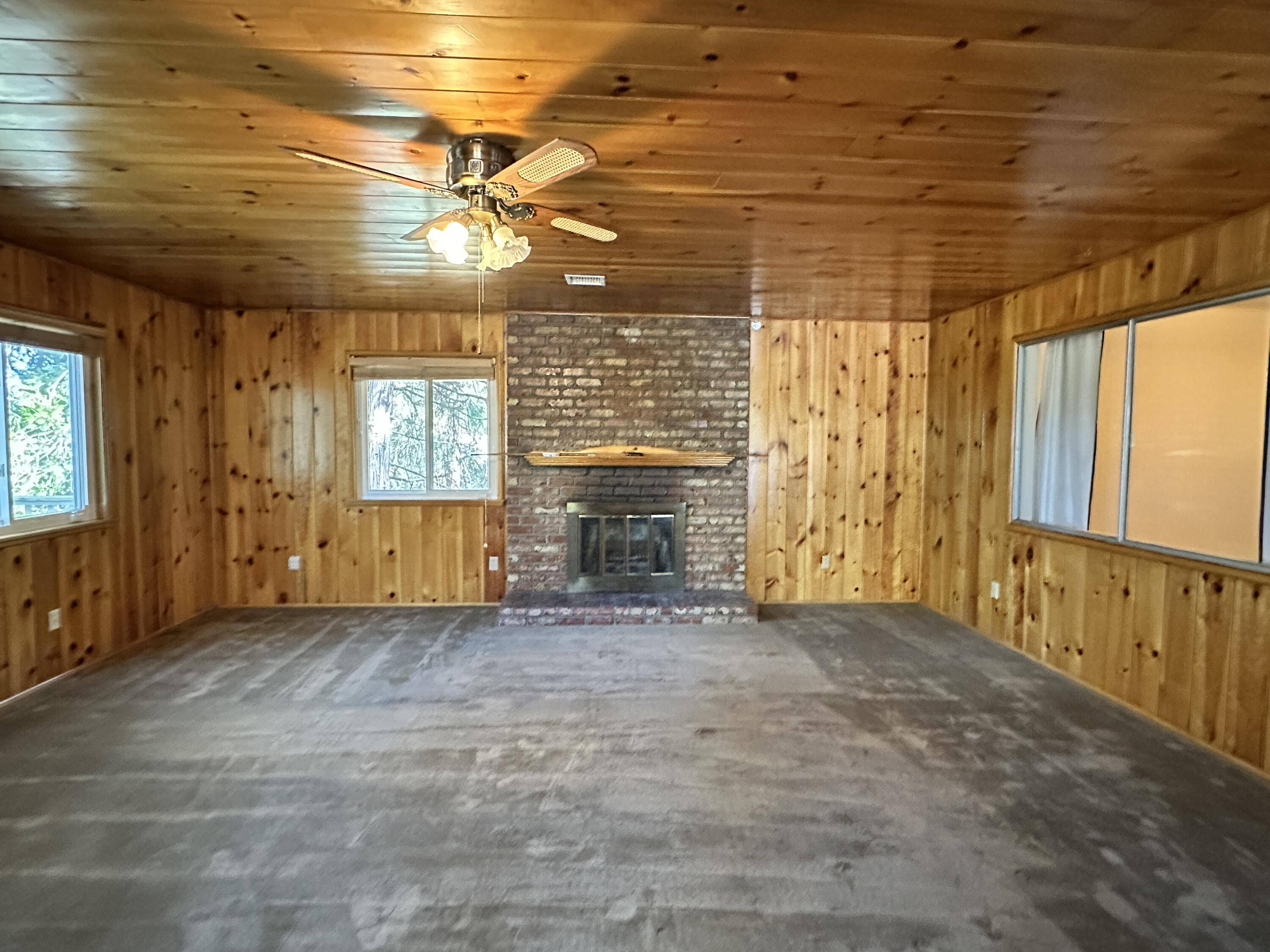 Idyllwild, CA 92549,52080 Acorn