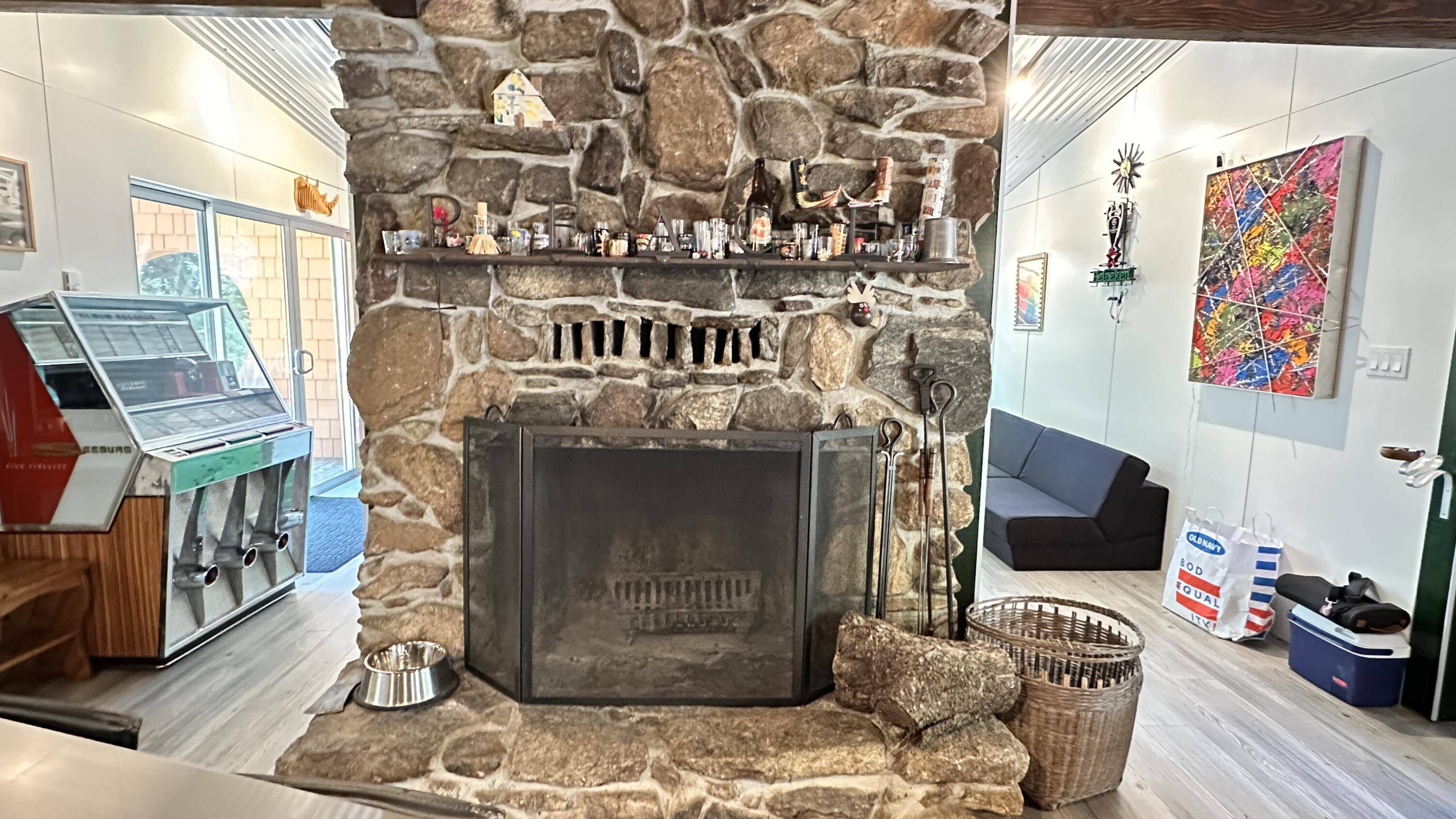 Idyllwild, CA 92549,52143 Acorn LN