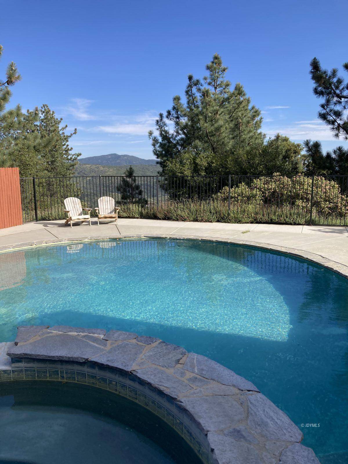 Idyllwild, CA 92549,52411 Double View DR
