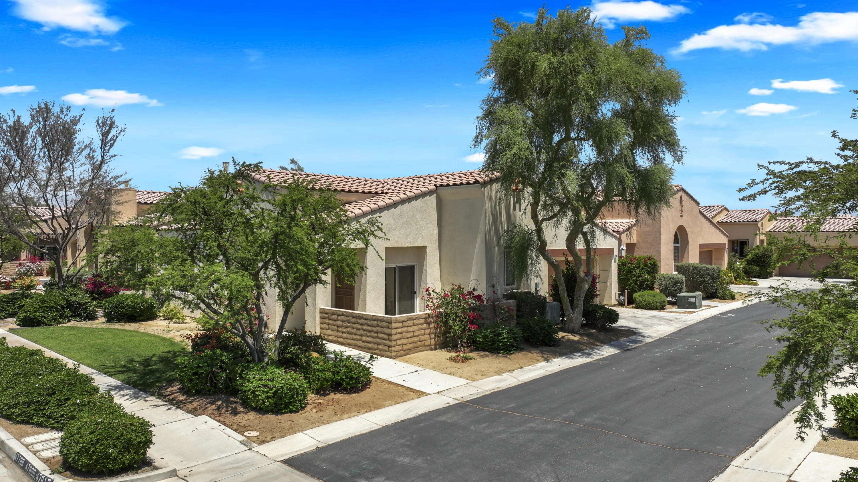 La Quinta, CA 92253,47788 Dancing Butterfly