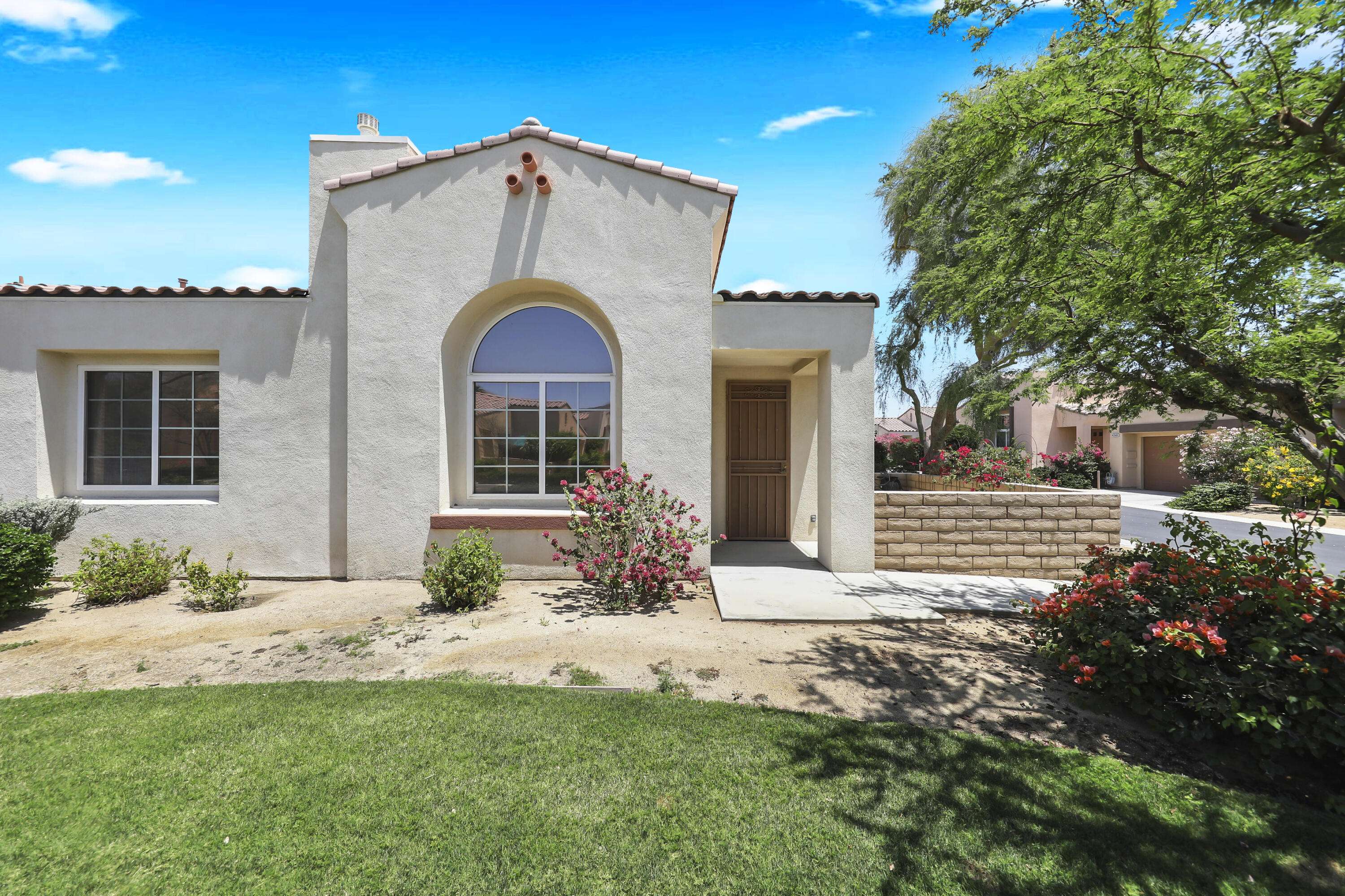 La Quinta, CA 92253,47788 Dancing Butterfly