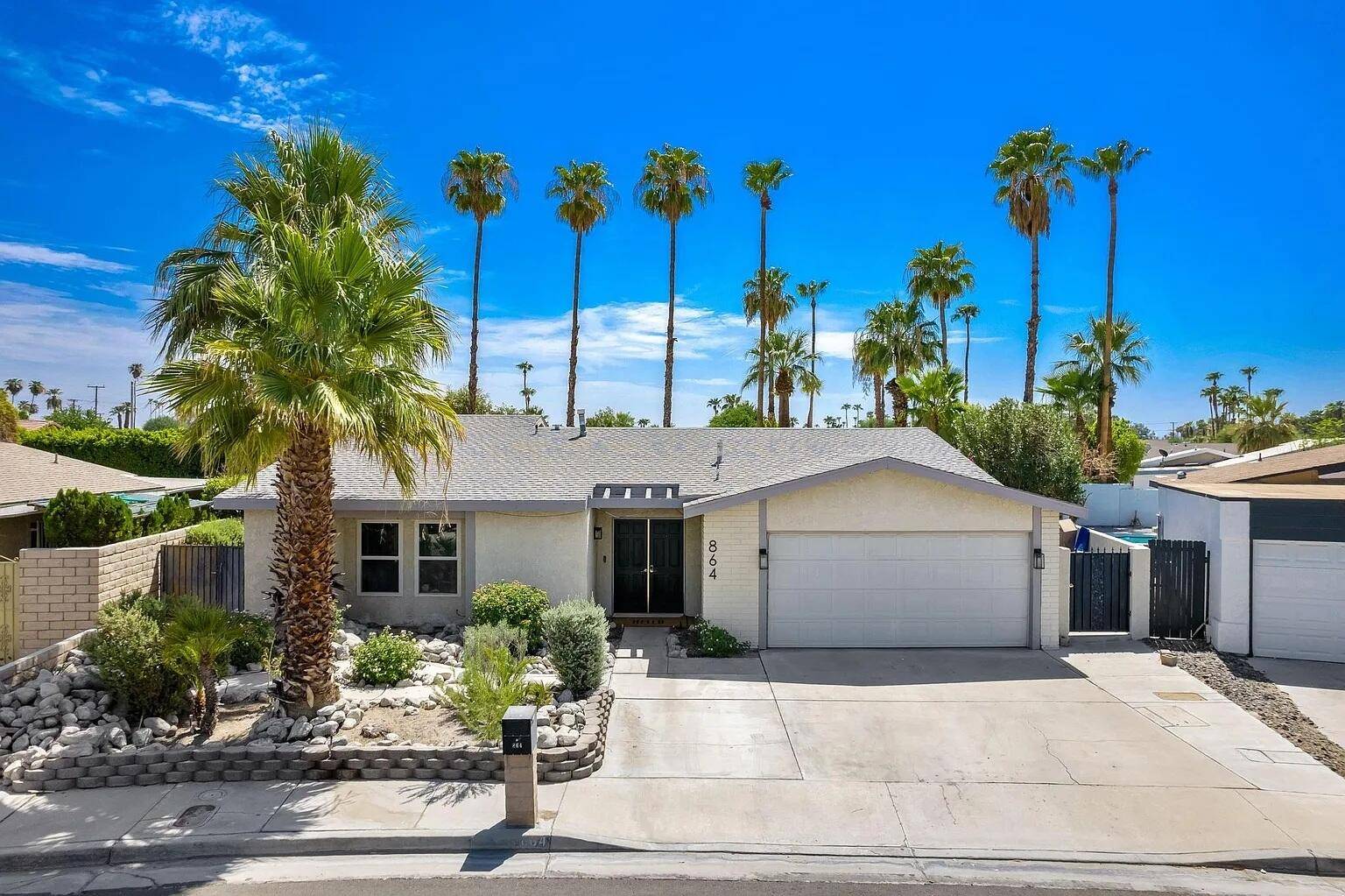 Palm Springs, CA 92264,864 S Mountain View DR