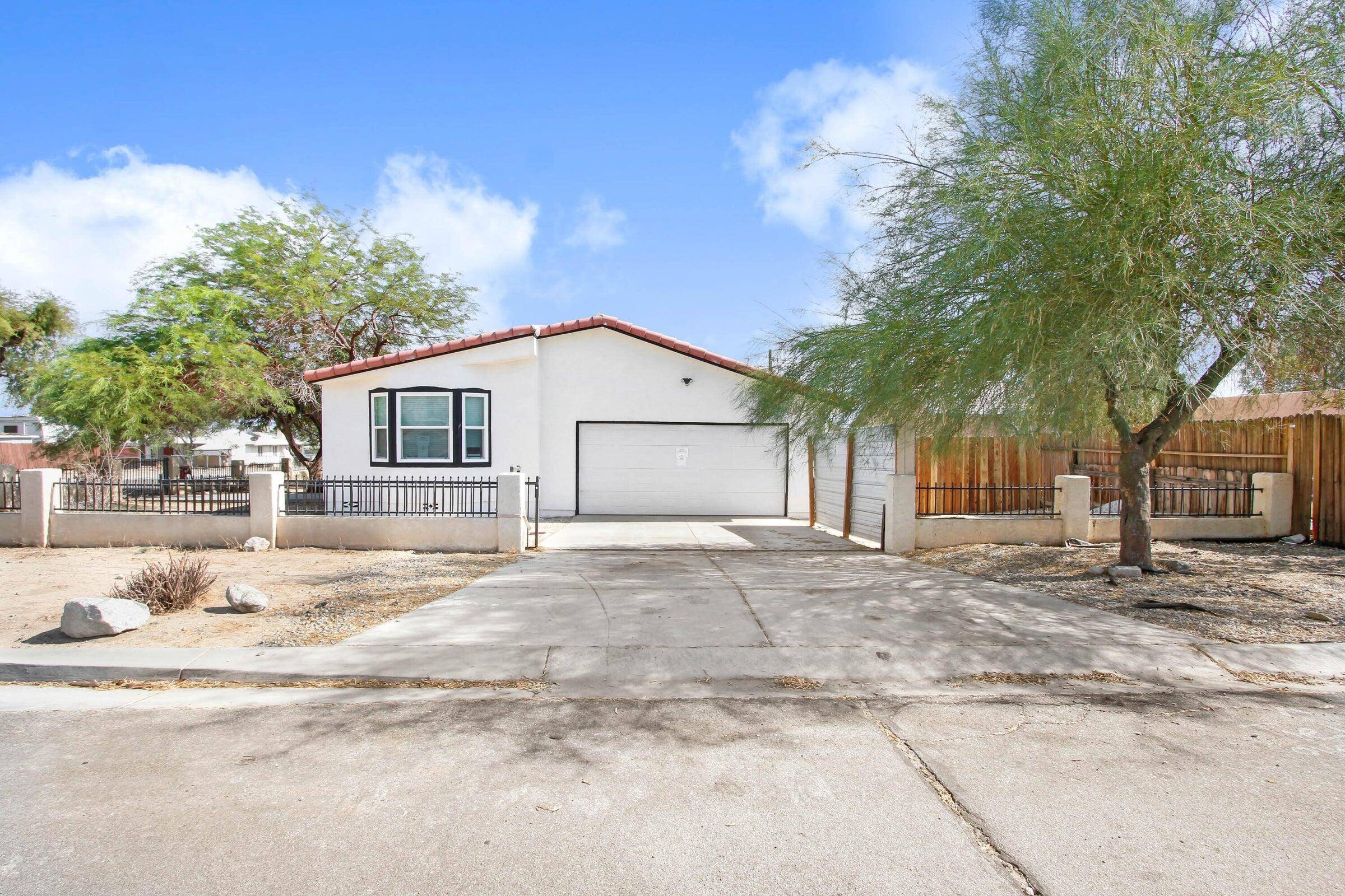 Desert Hot Springs, CA 92240,65977 Cahuilla AVE