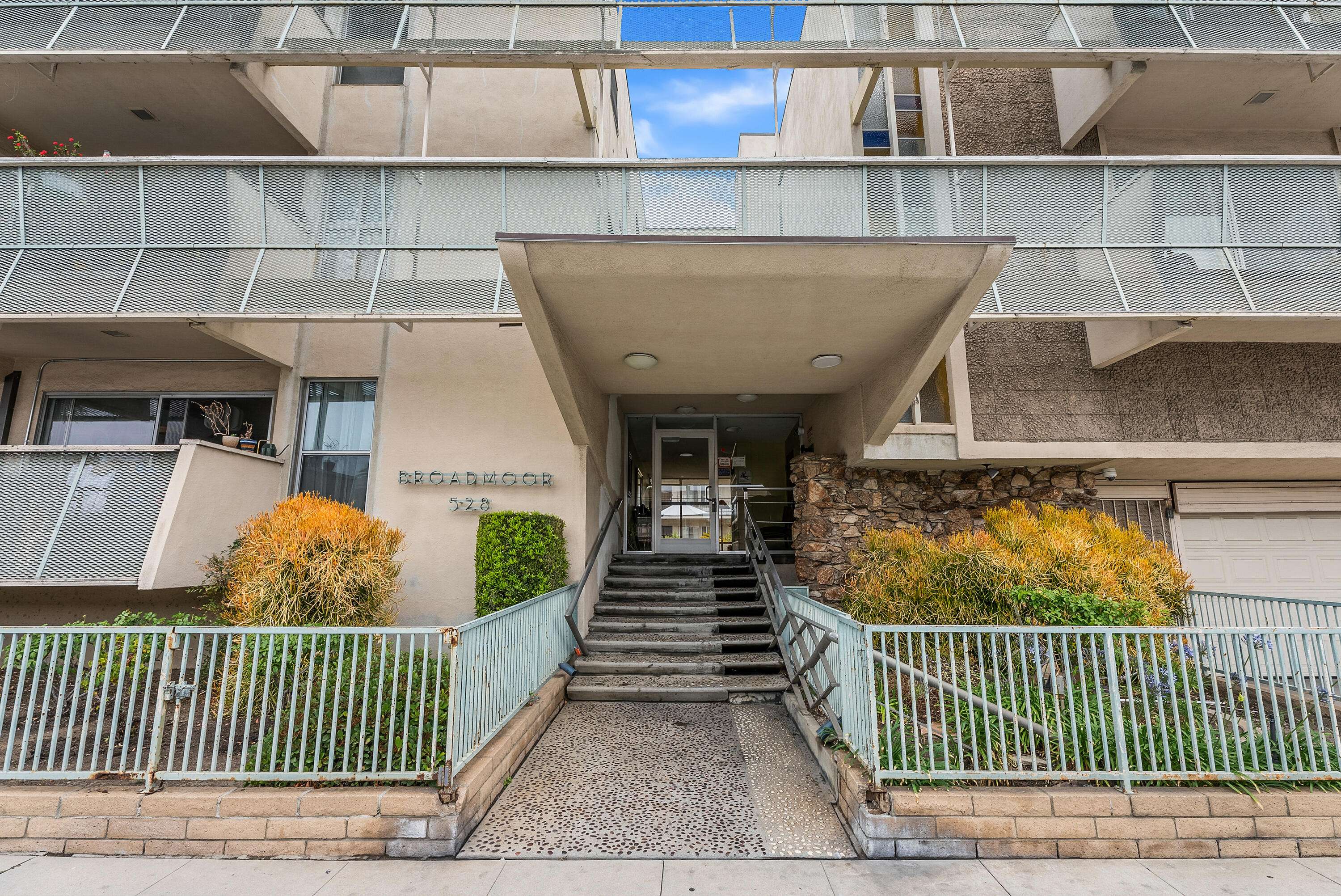 Long Beach, CA 90802,528 Cedar AVE #1l