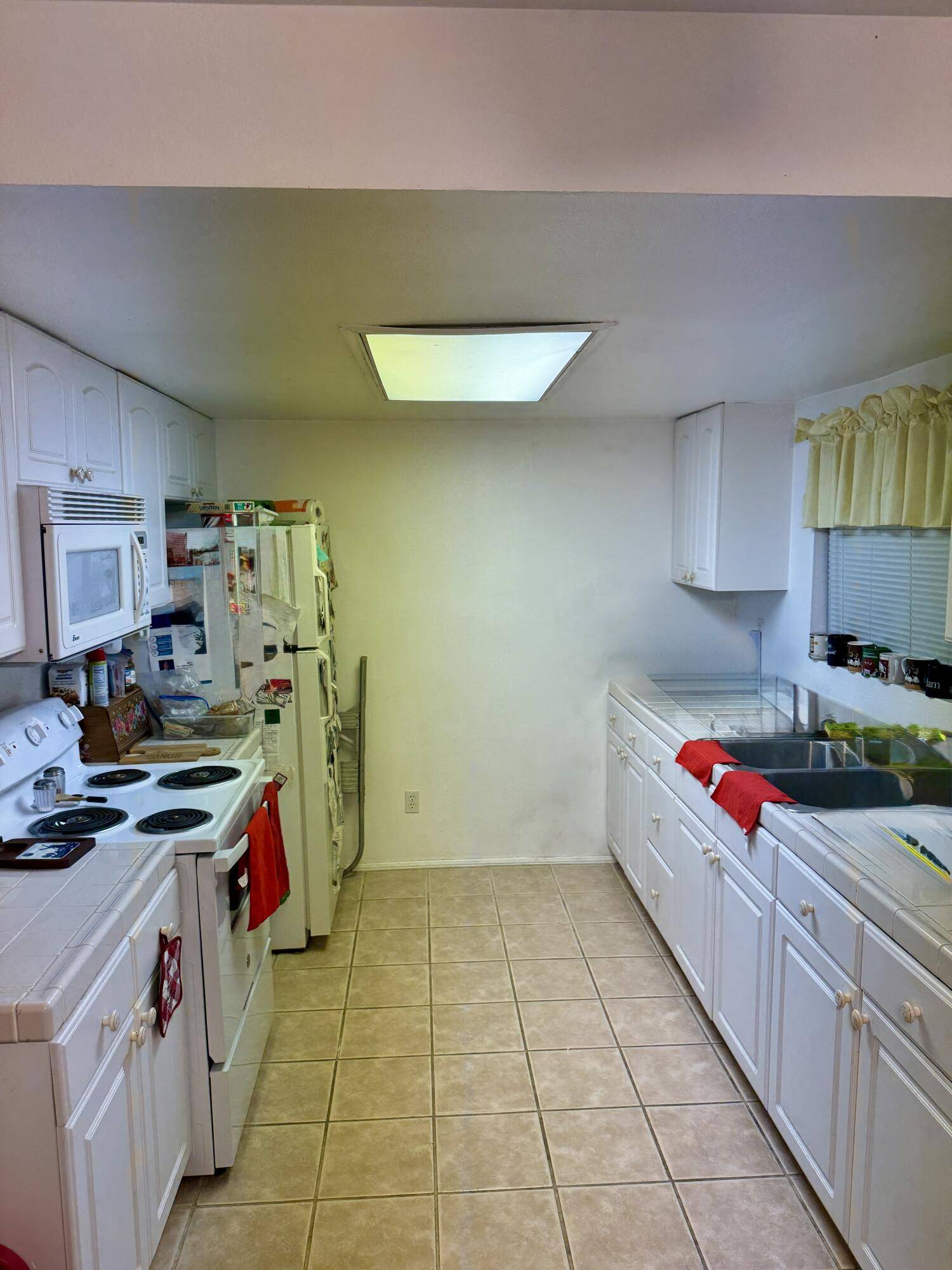 Twenty-nine Palms, CA 92277,6767 Peterson RD
