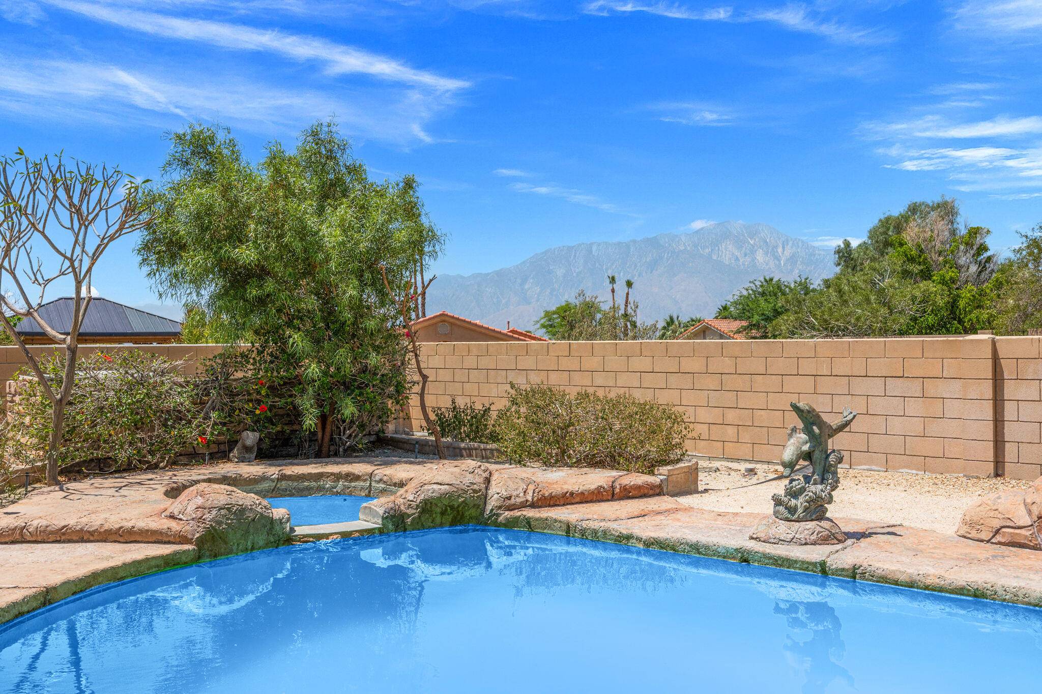 Desert Hot Springs, CA 92240,9735 Hoylake RD