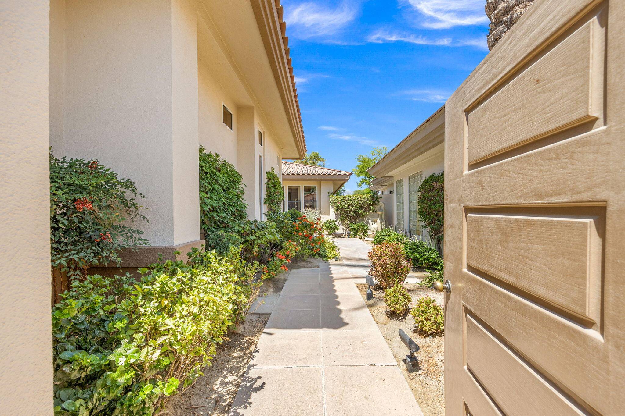 Palm Desert, CA 92211,261 Eagle Dance CIR