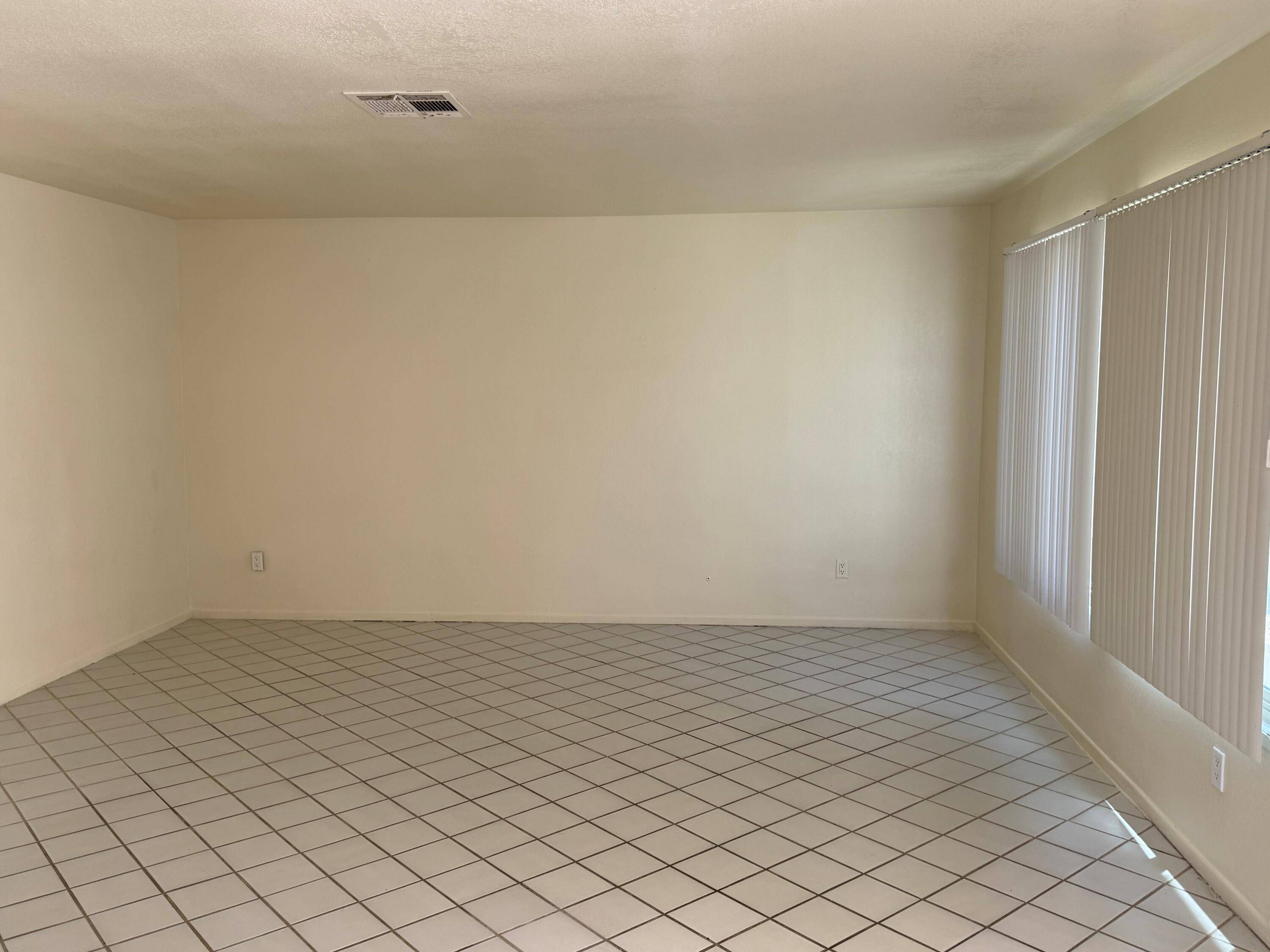 La Quinta, CA 92253,54280 Avenida Vallejo