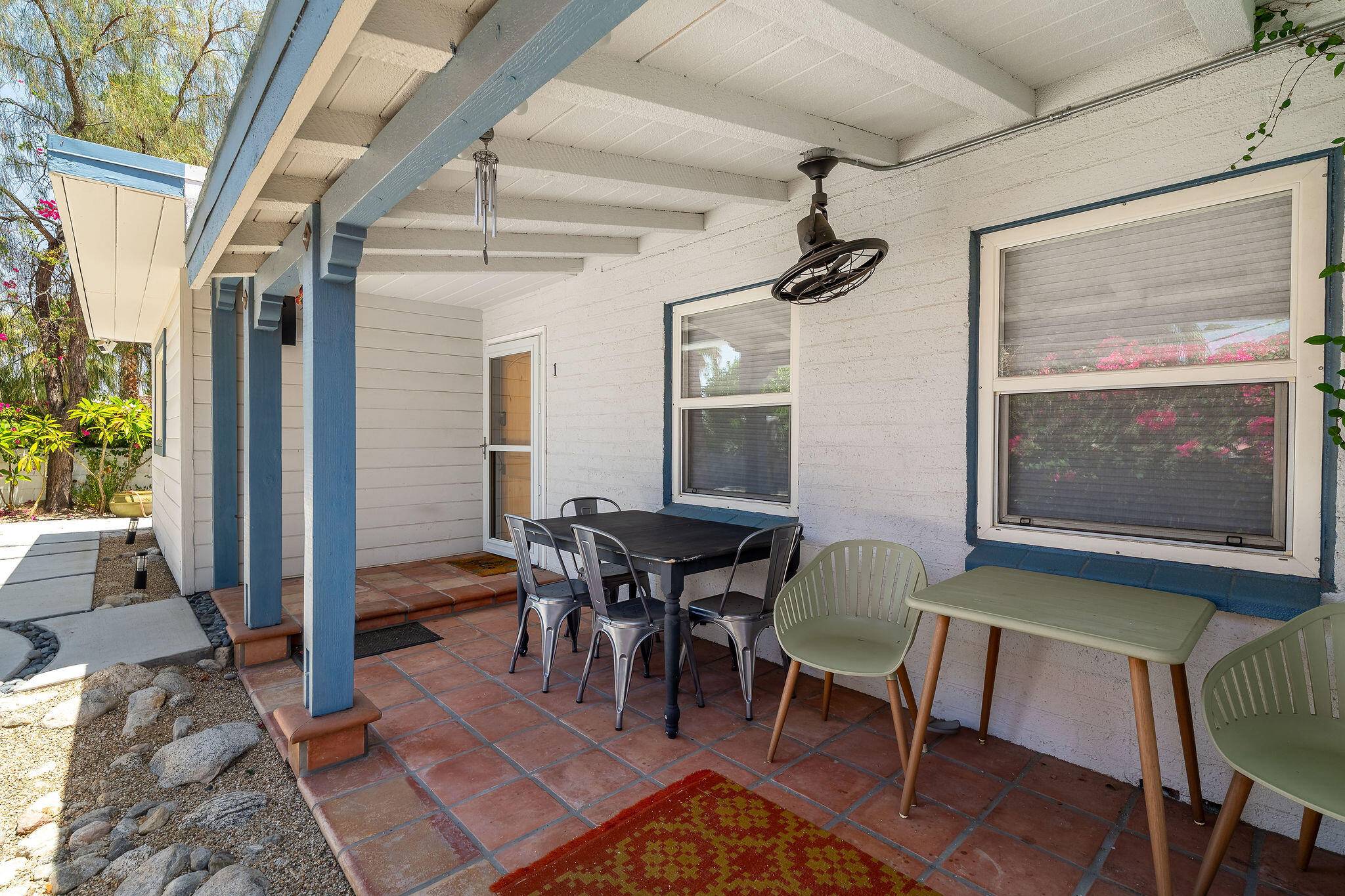 Palm Springs, CA 92264,689 E Camino Parocela