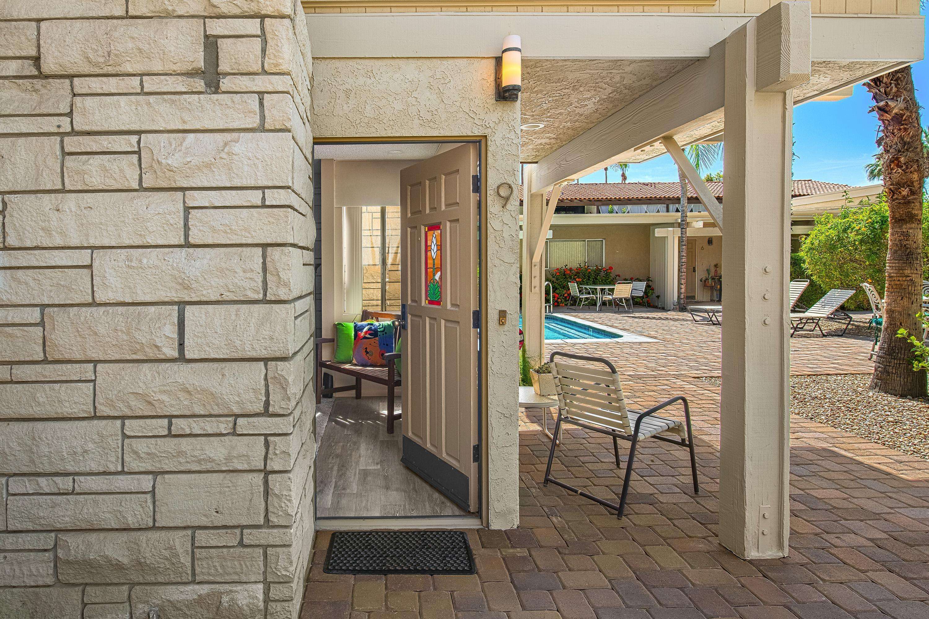 Palm Springs, CA 92262,290 S San Jacinto DR #9