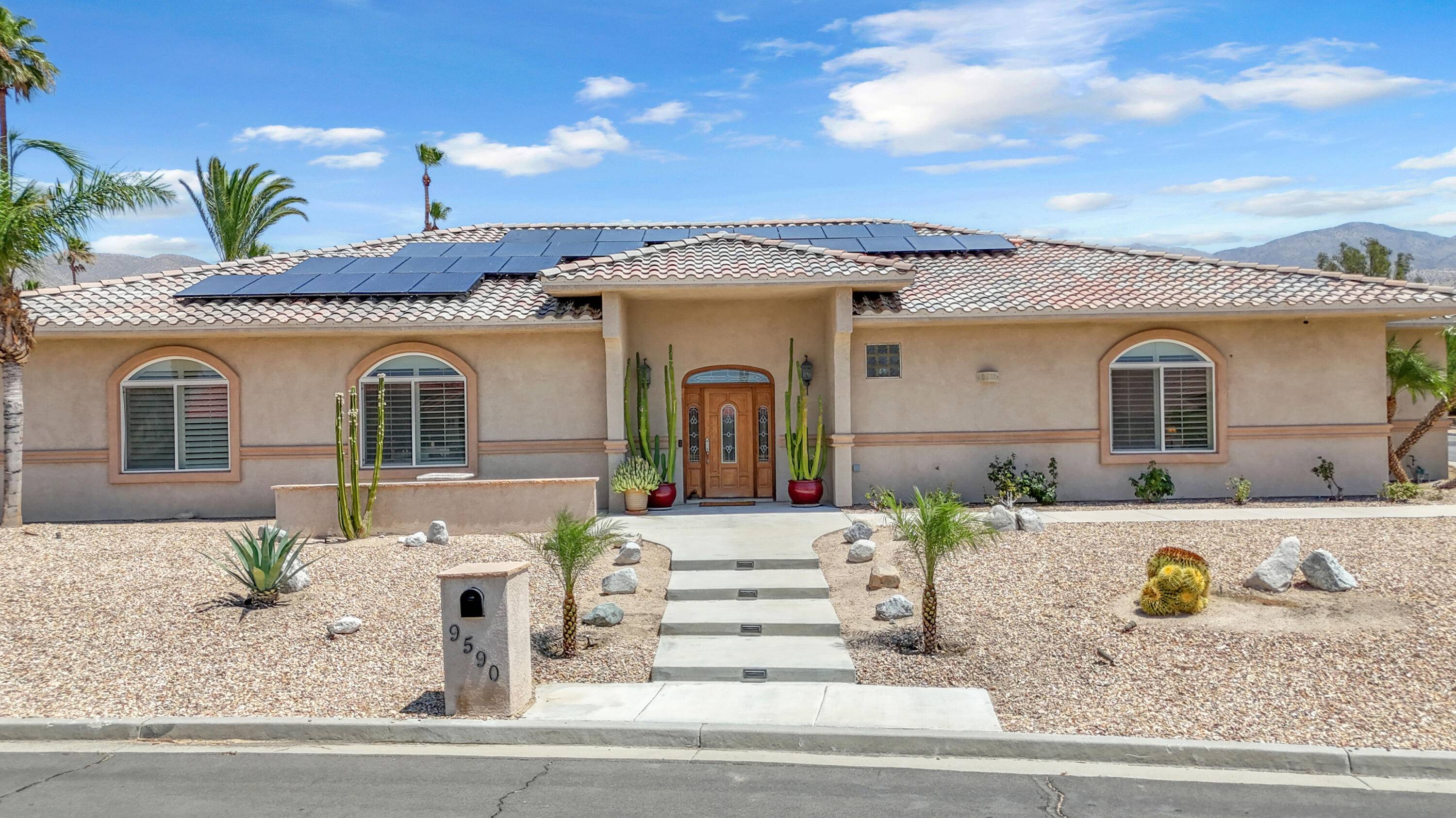 Desert Hot Springs, CA 92240,9590 Hoylake RD