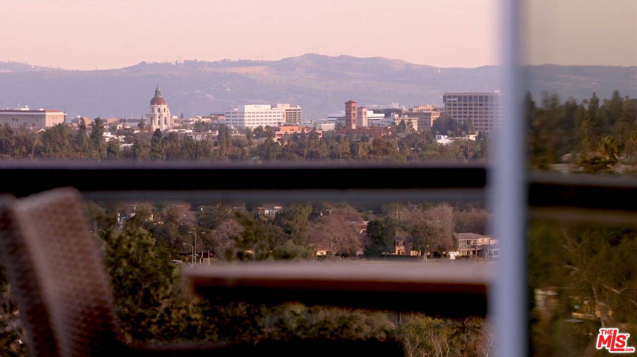 Pasadena, CA 91103,1939 DEVON RD