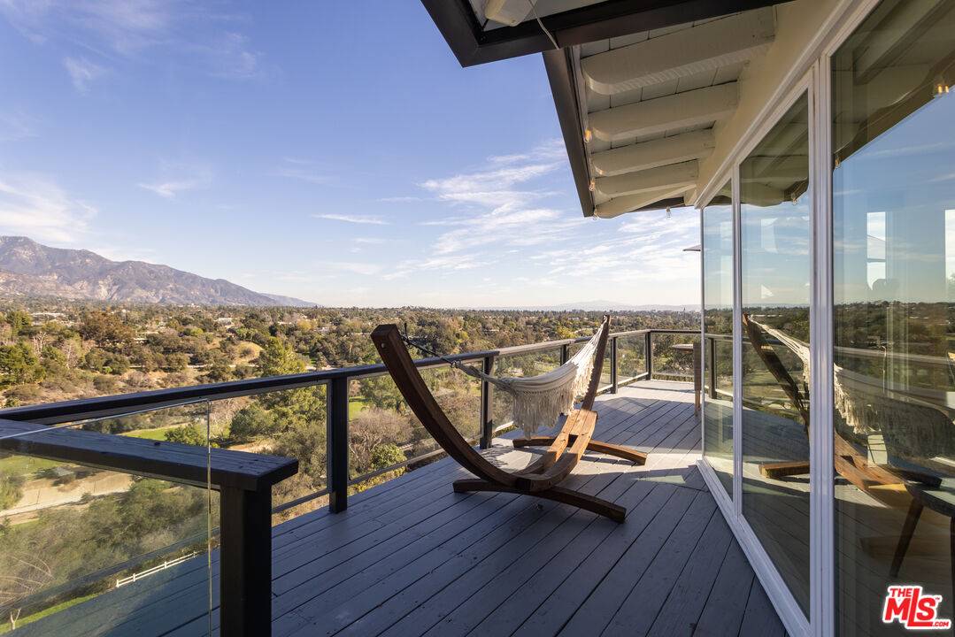 Pasadena, CA 91103,1939 DEVON RD