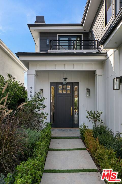 Pacific Palisades, CA 90272,955 HARTZELL ST