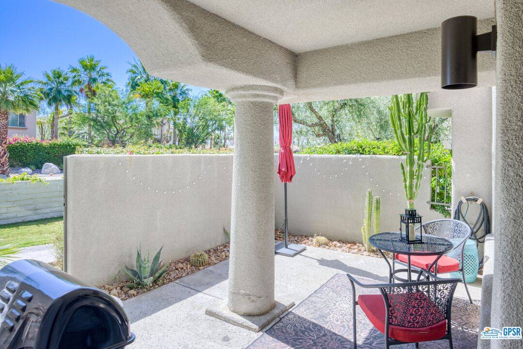 Palm Springs, CA 92262,351 N HERMOSA DR #5D1