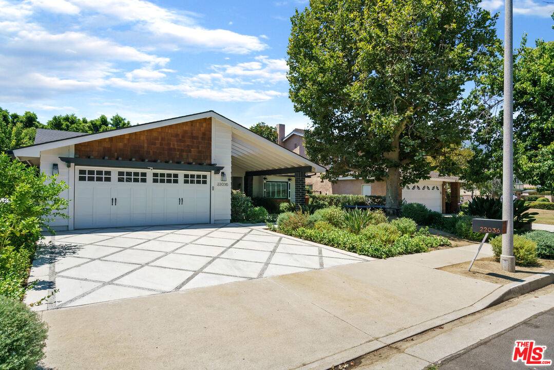 Chatsworth, CA 91311,22036 GLEDHILL ST