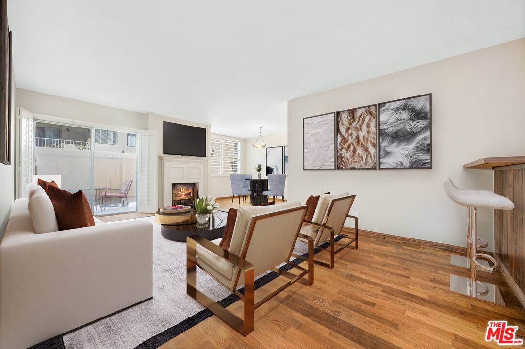 West Hollywood, CA 90069,927 N Kings Rd #106