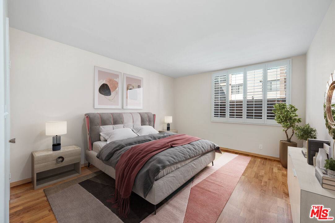 West Hollywood, CA 90069,927 N Kings Rd #106