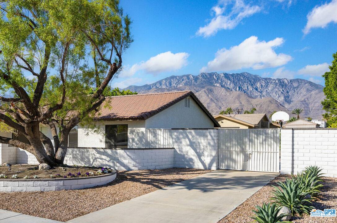 Palm Springs, CA 92262,2235 N Los Alamos Rd