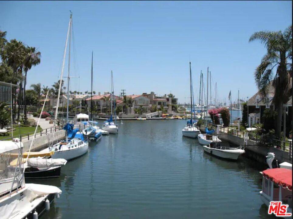 Long Beach, CA 90803,109 GENEVA