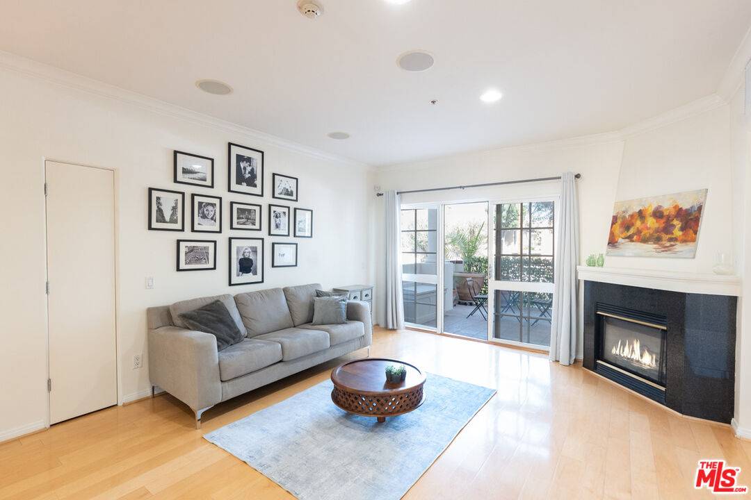 West Hollywood, CA 90069,851 N San Vicente Blvd #121