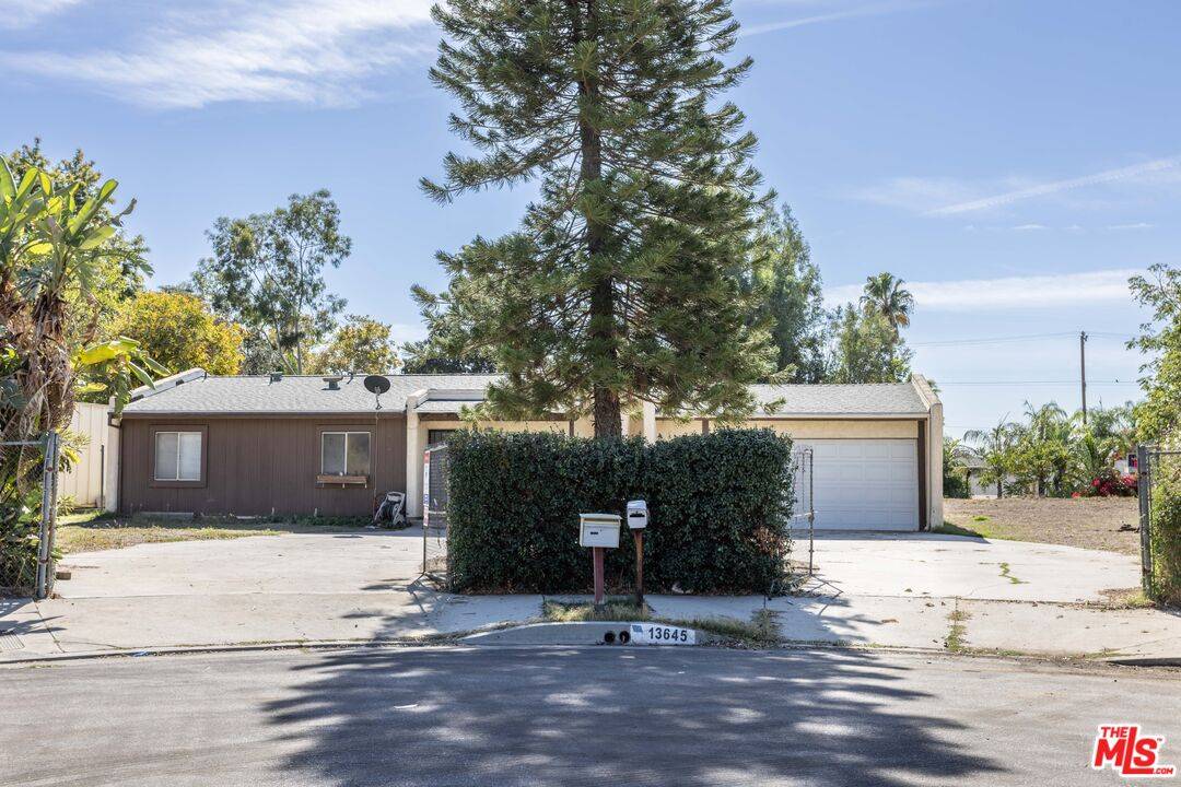 Sylmar, CA 91342,13645 Norris Ave